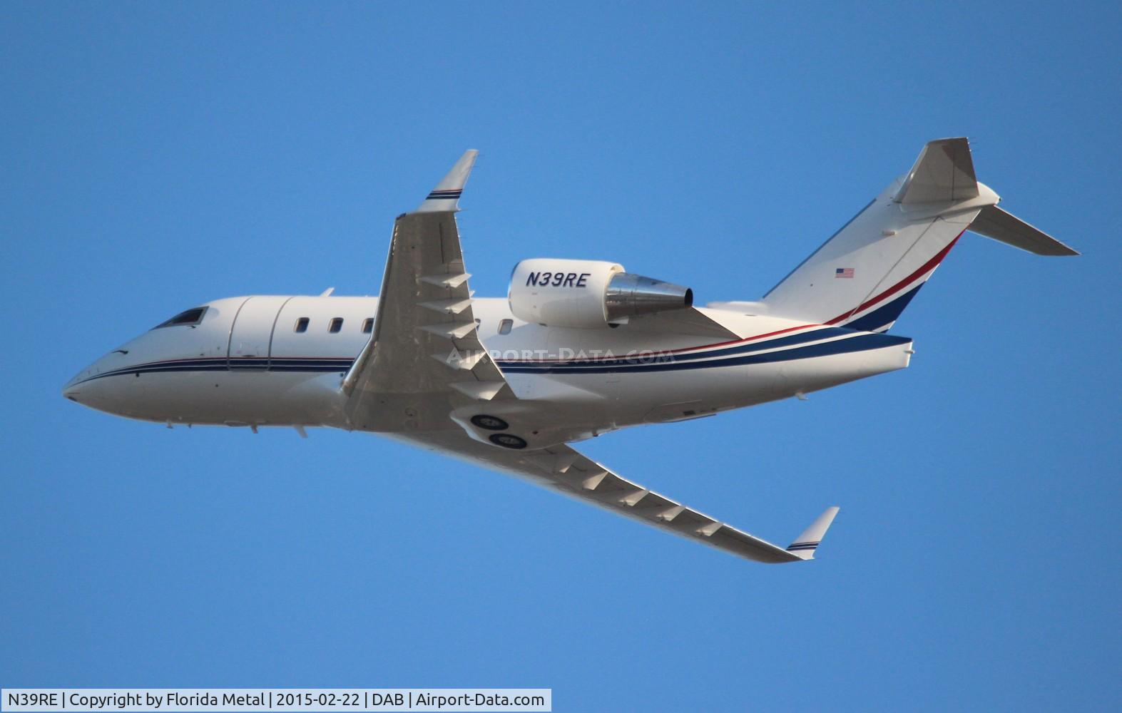 N39RE, 1999 Bombardier Challenger 604 (CL-600-2B16) C/N 5420, Challenger 604