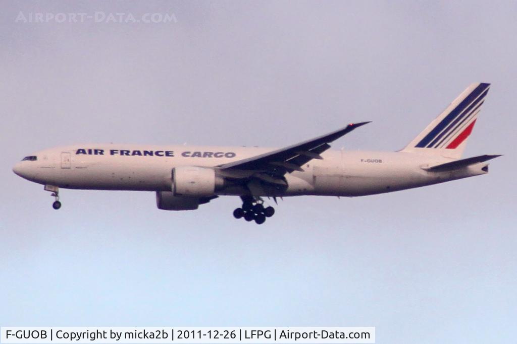 F-GUOB, 2008 Boeing 777-F28 C/N 32965, Landing