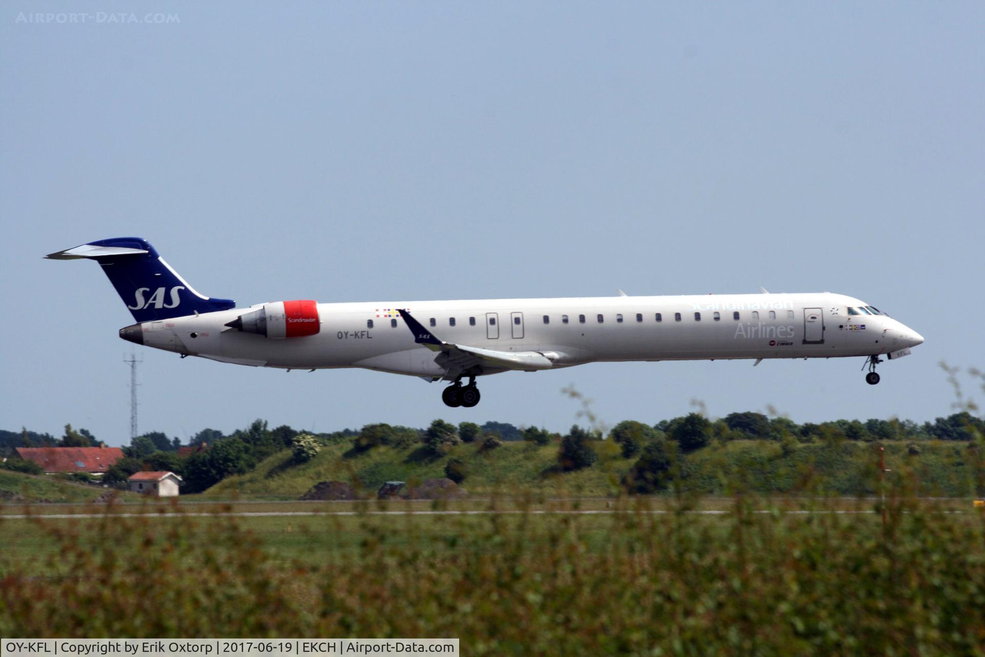 OY-KFL, 2009 Bombardier CRJ-900 NG (CL-600-2D24) C/N 15246, OY-KFL landing rw 22R