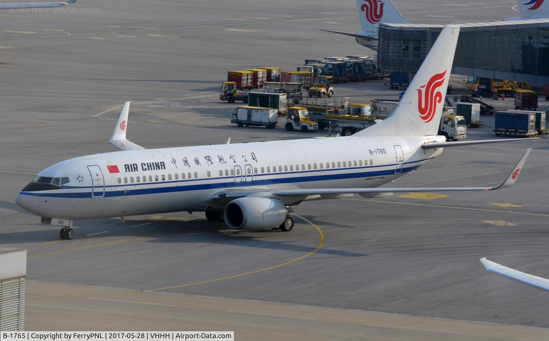B-1765, 2015 Boeing 737-89L C/N 41106, Air China B738 arriving at its gate.