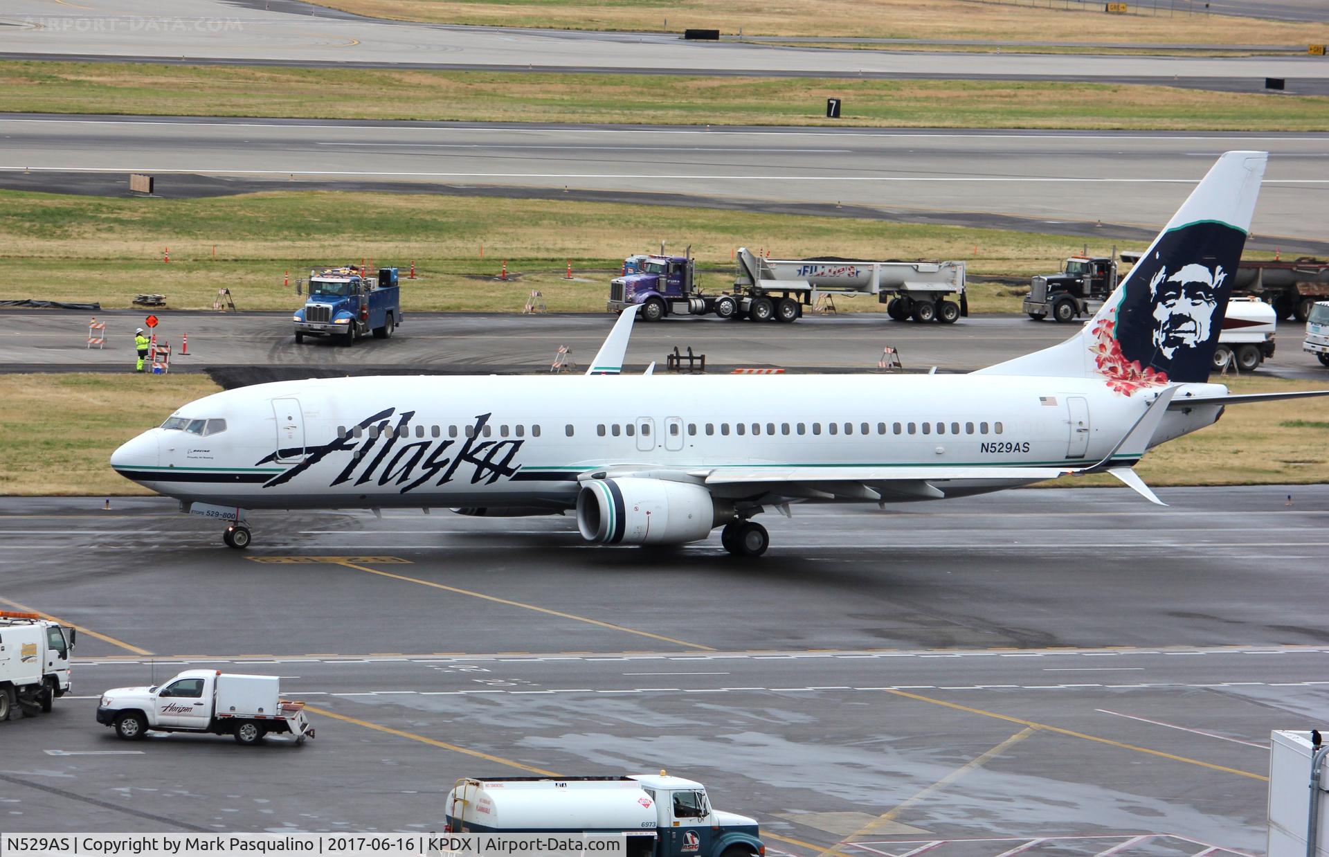 N529AS, 2010 Boeing 737-890 C/N 35198, Boeing 737-800