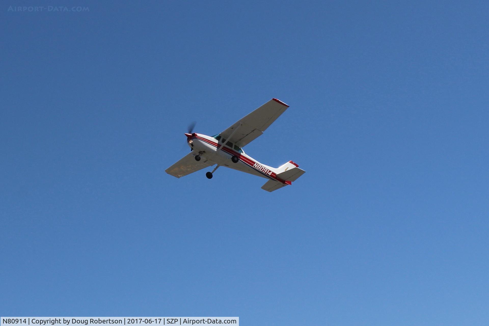 N80914, 1976 Cessna 172M C/N 17266799, 1976 Cessna 172M SKYHAWK, Lycoming O-320-E2D 150 Hp, takeoff climb Rwy 22