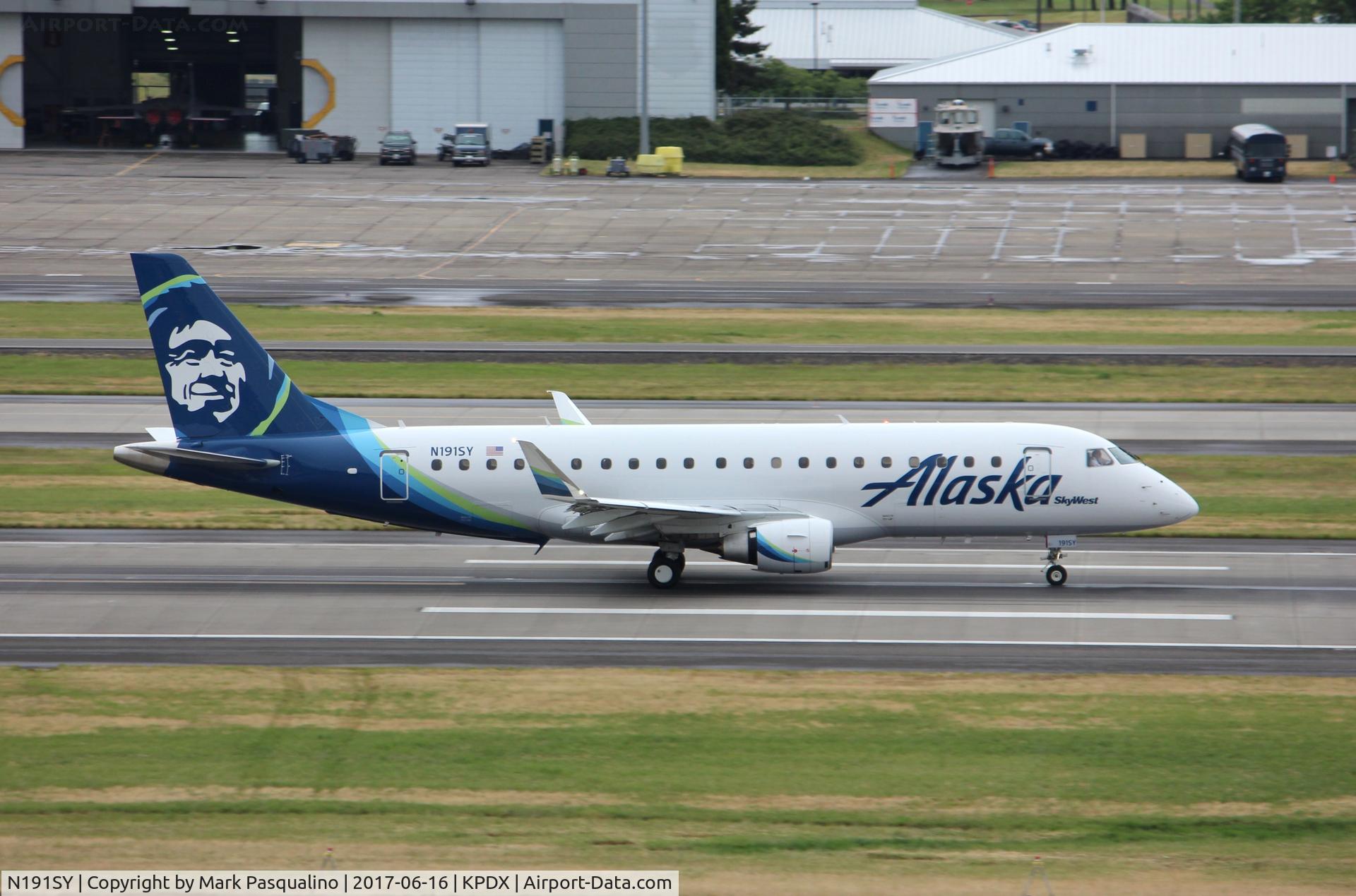 N191SY, 2017 Embraer 175LR (ERJ-170-200LR) C/N 17000632, ERJ 170-200 LR