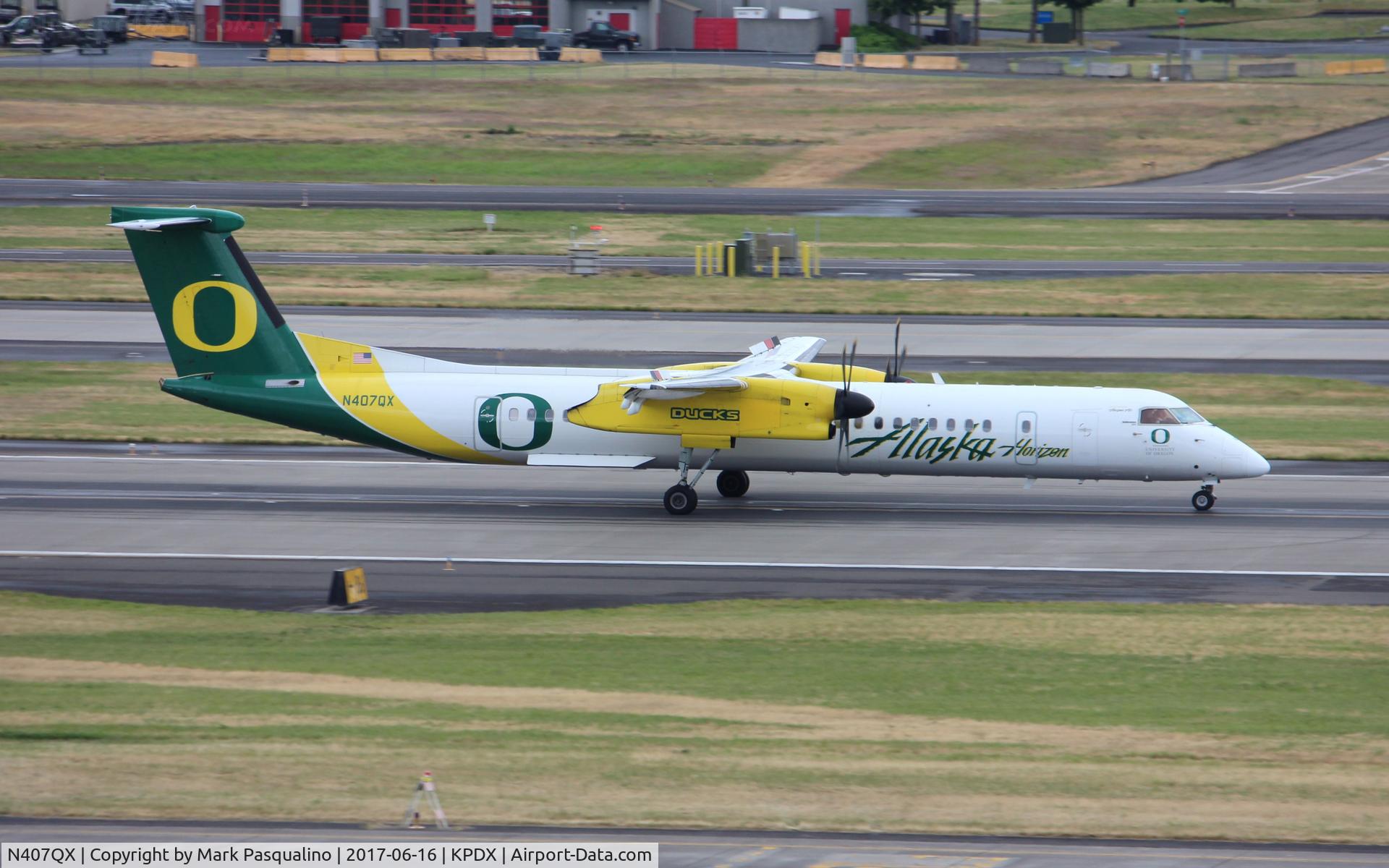 N407QX, 2001 Bombardier DHC-8-402 Dash 8 C/N 4049, DHC-8-402