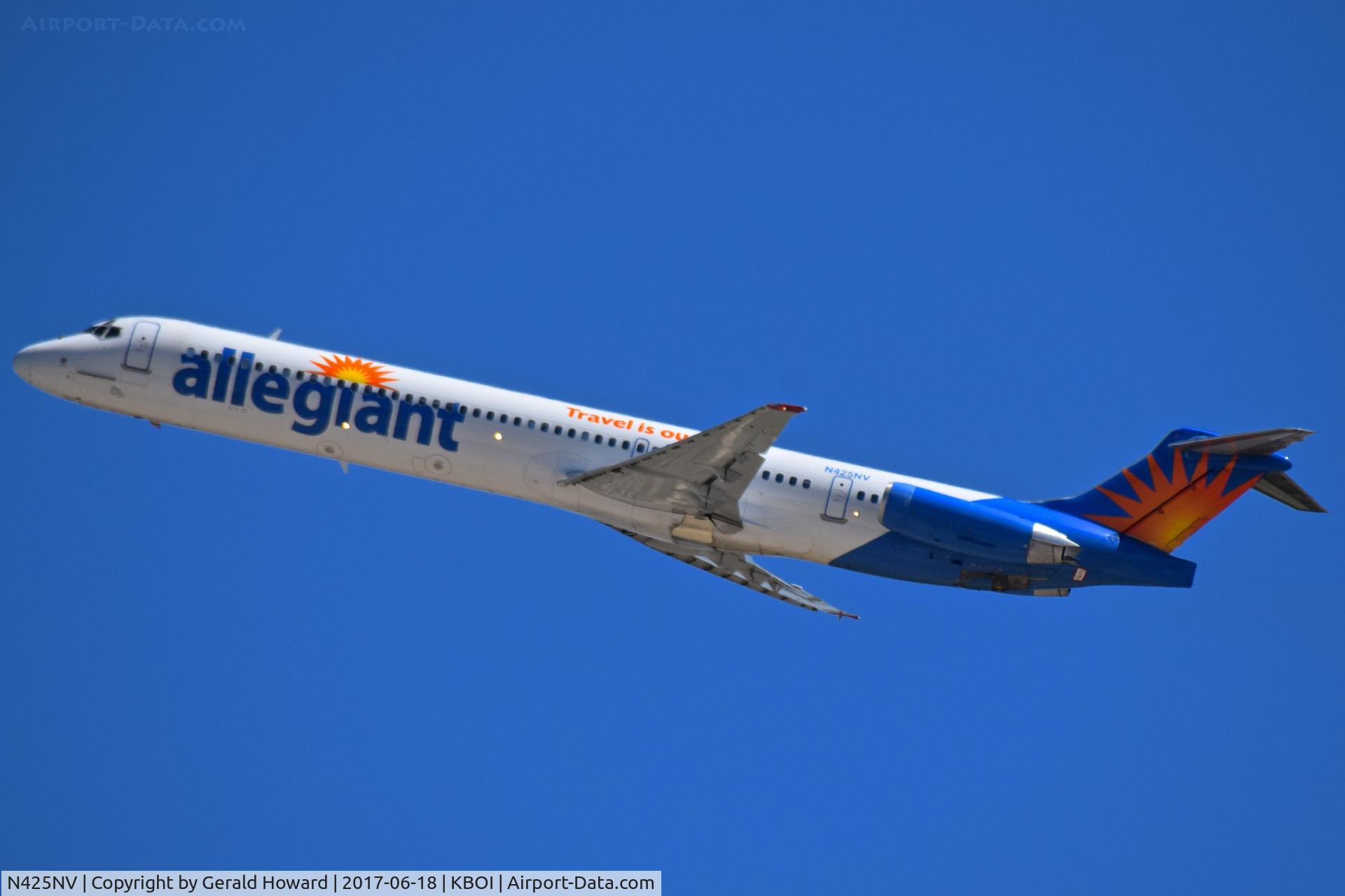 N425NV, 1986 McDonnell Douglas MD-82 (DC-9-82) C/N 49438, Climb out from RWY 28R.
