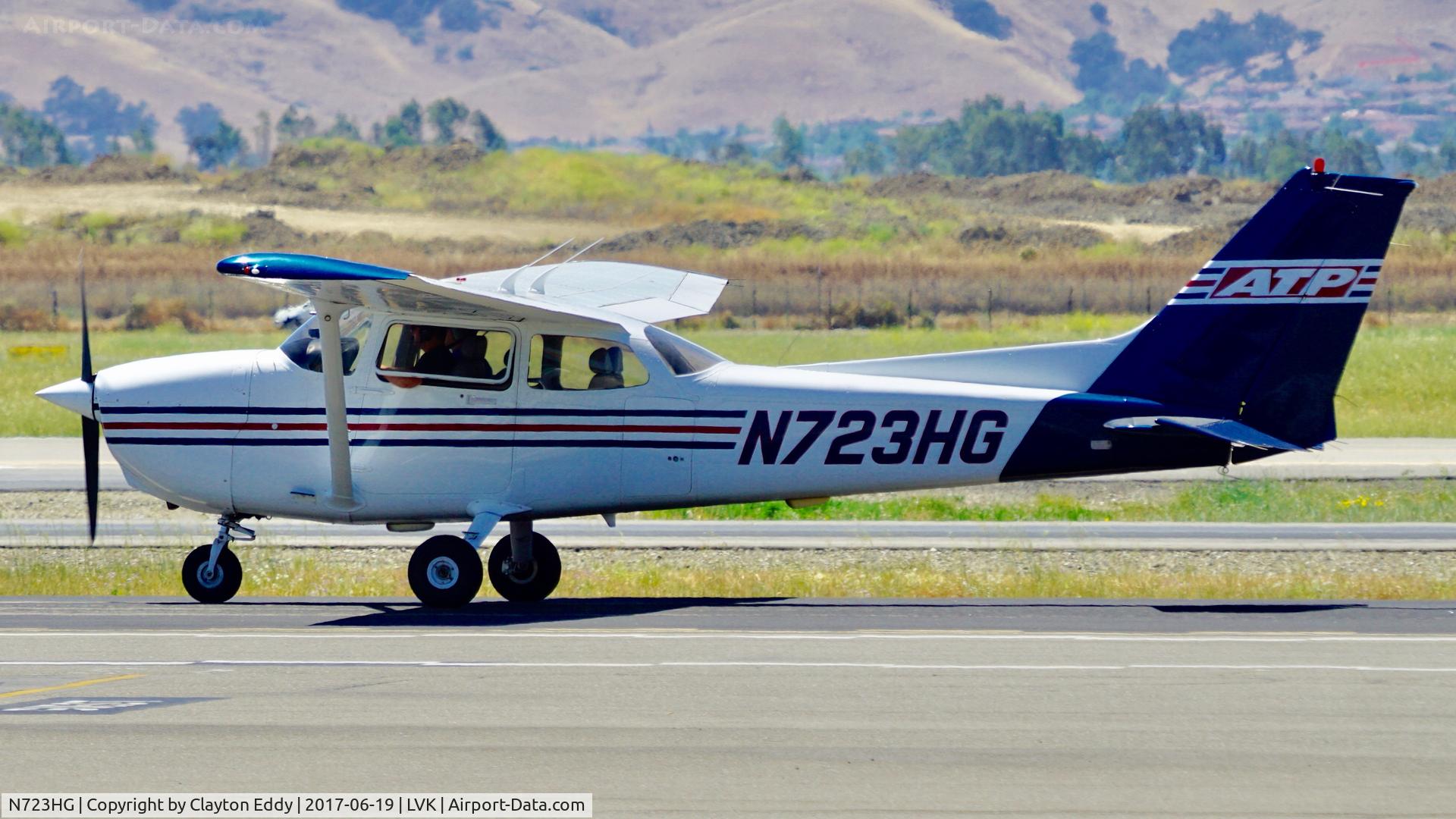 N723HG, 1998 Cessna 172R C/N 17280408, Livermore Airport California 2017.