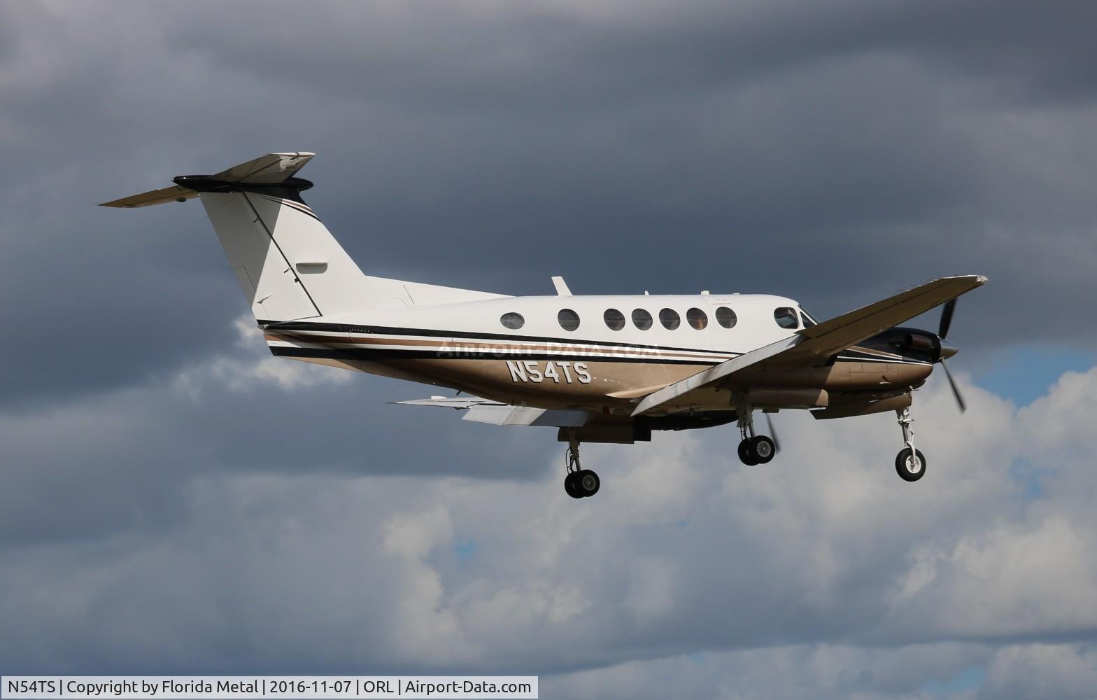 N54TS, Beech 200 C/N BB-515, Beech 200