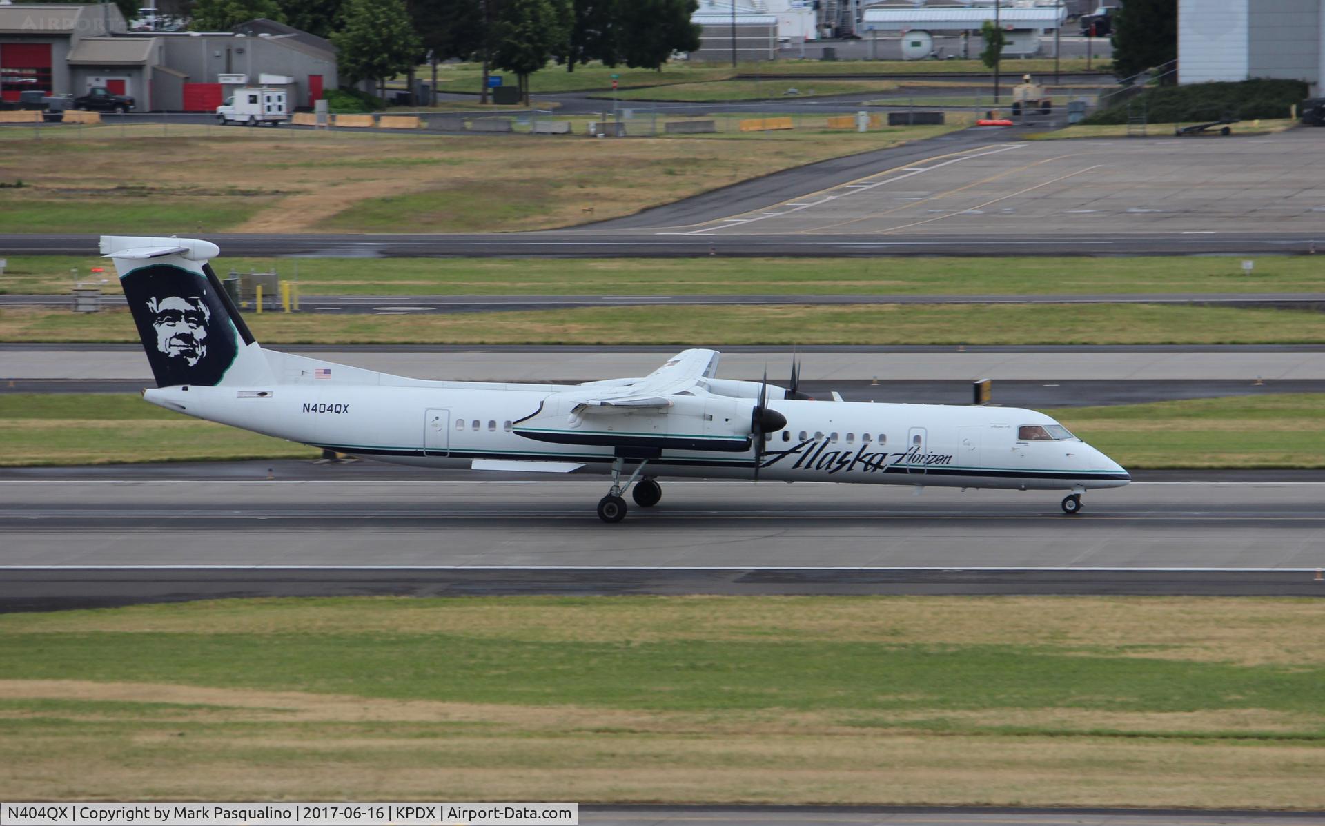 N404QX, 2001 Bombardier DHC-8-402 Dash 8 C/N 4046, DHC-8-402