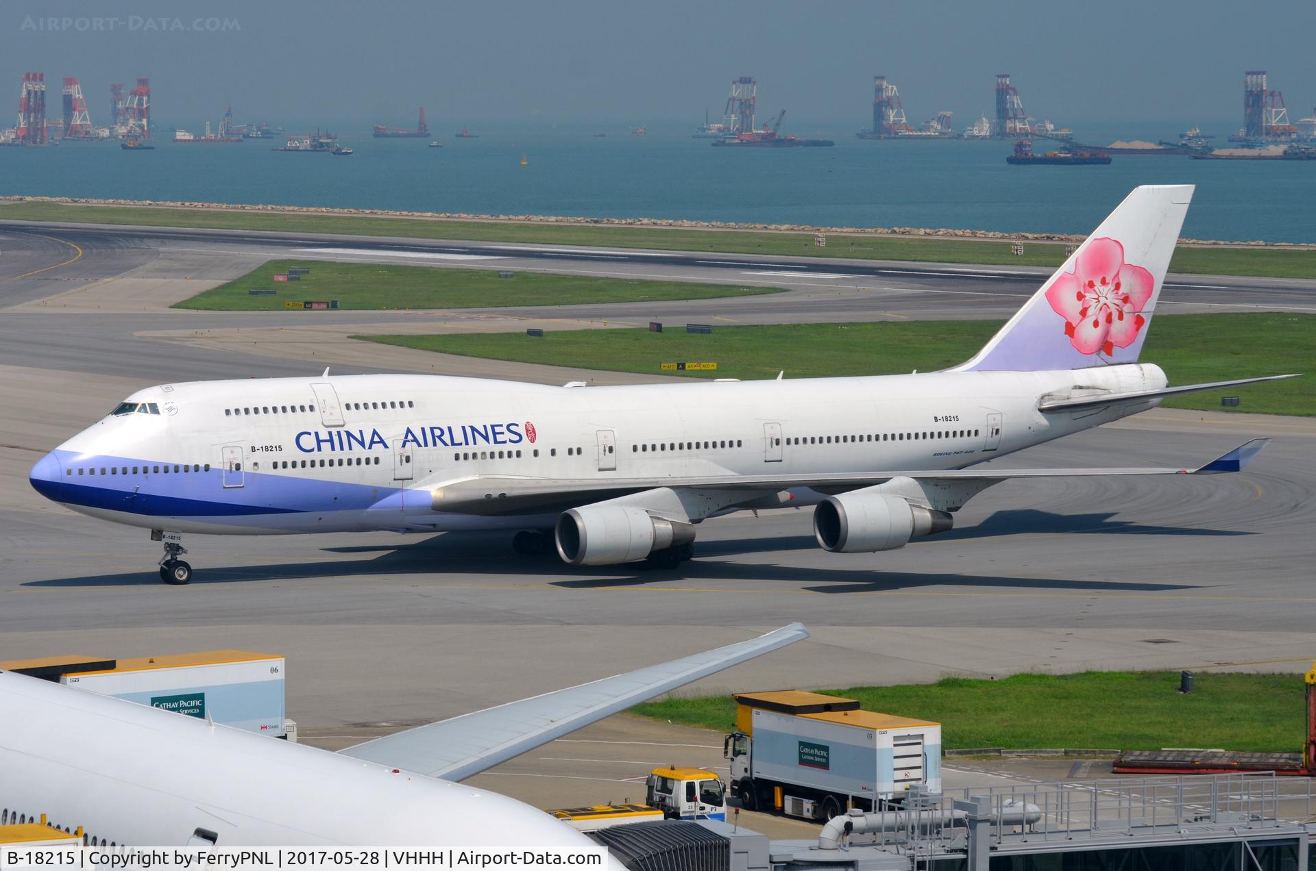 B-18215, 2005 Boeing 747-409 C/N 33737, China B744 arriving from Taipei.