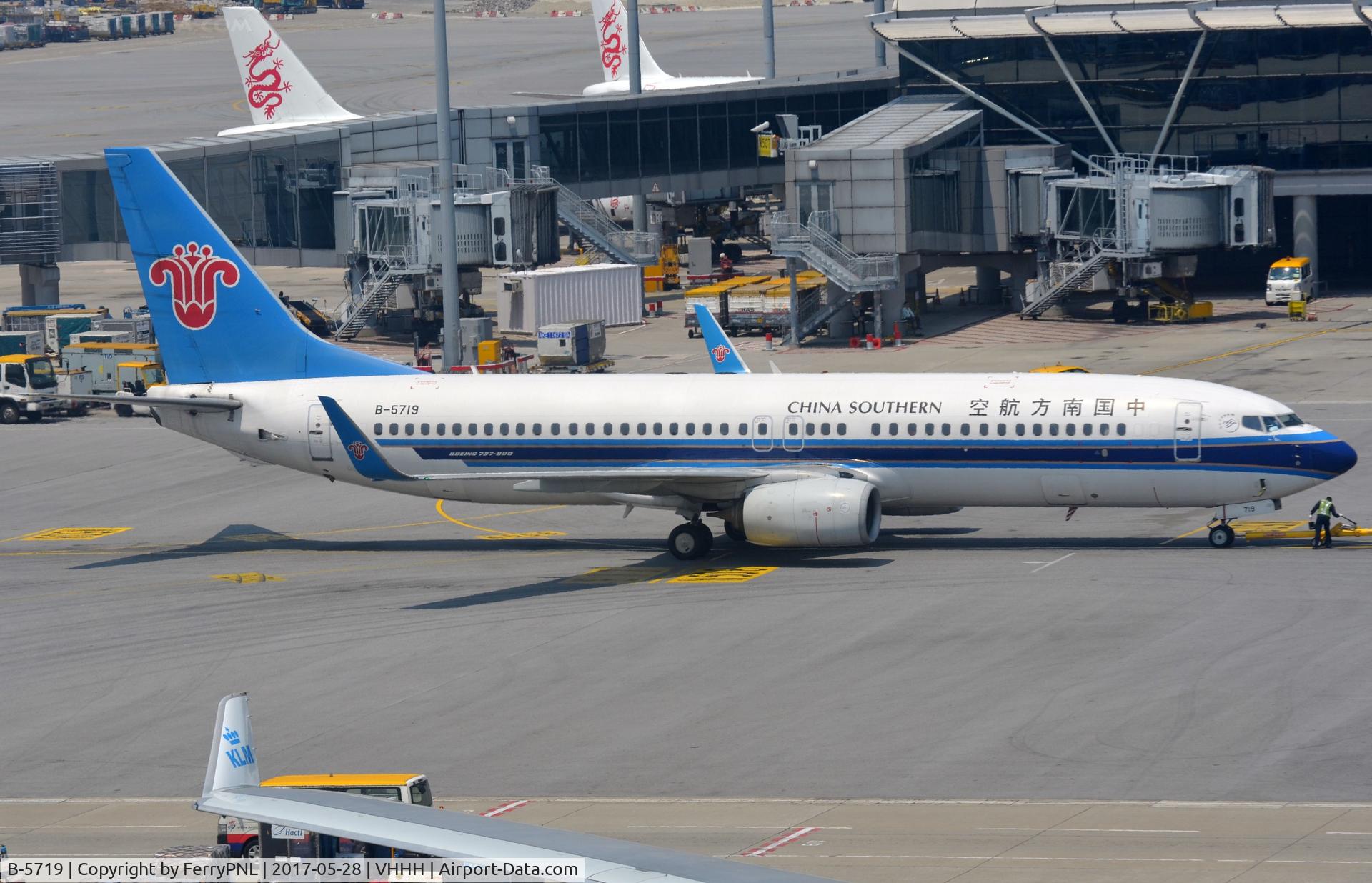 B-5719, 2013 Boeing 737-81B C/N 38940, China Southern B738