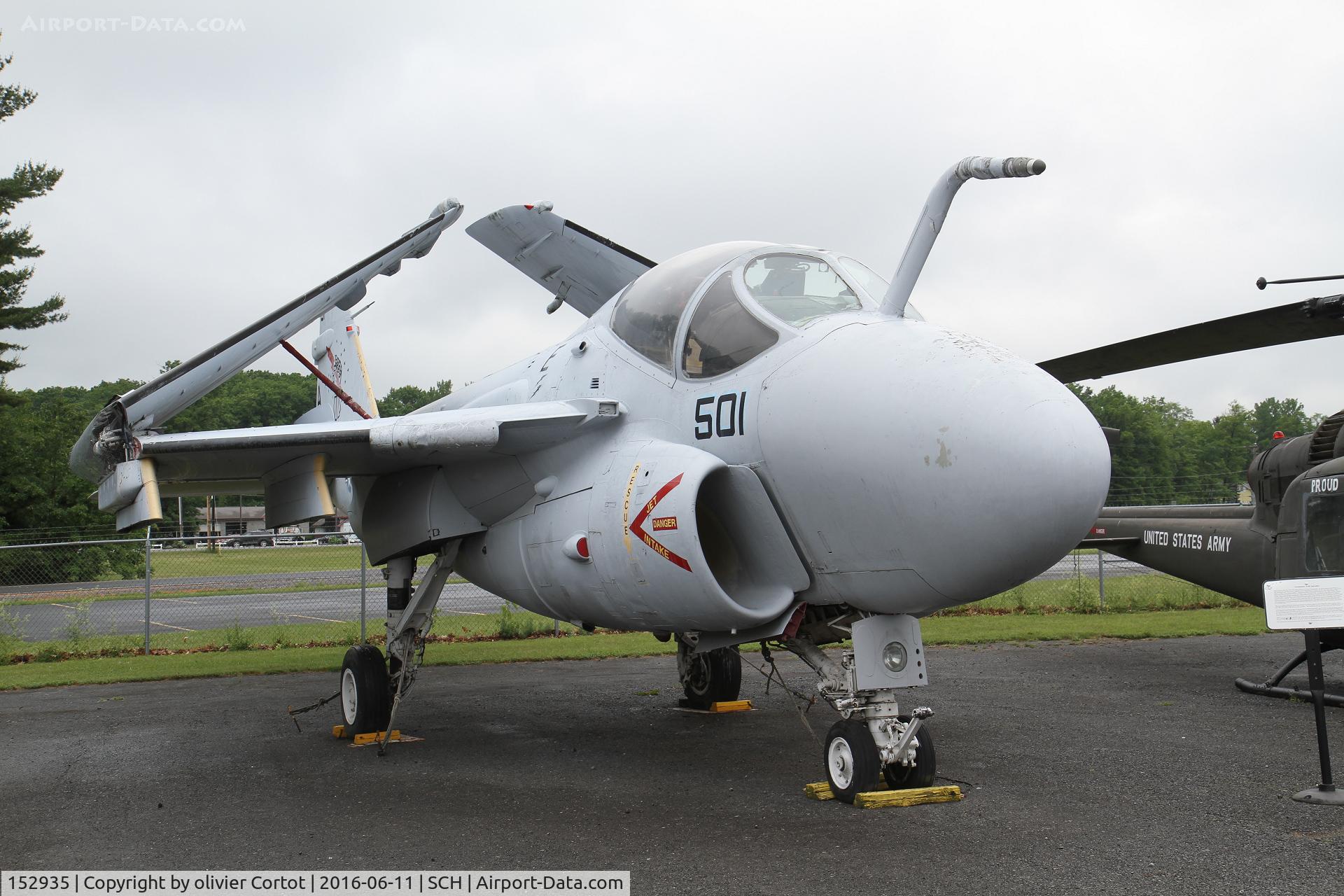 152935, Grumman A-6E C/N I-239, A-6E but no FLIR