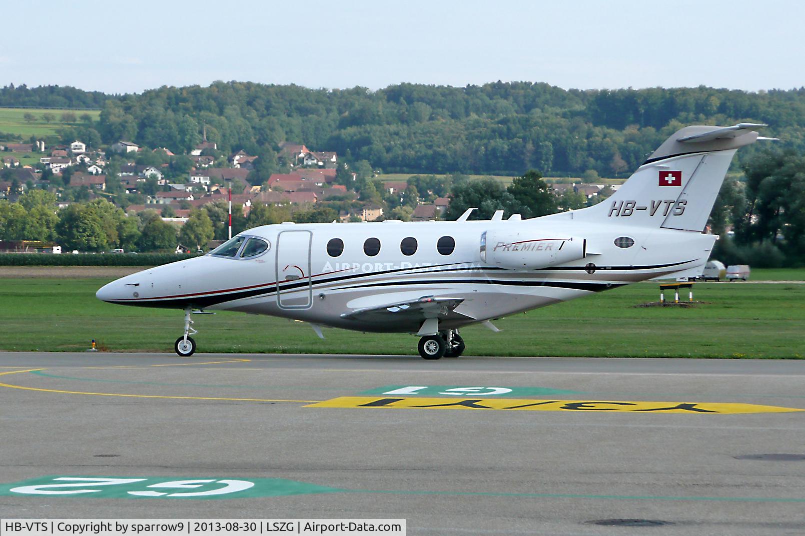 HB-VTS, 2011 Hawker Beechcraft 390 Premier 1A C/N RB-291, just landed at Grenchen airport