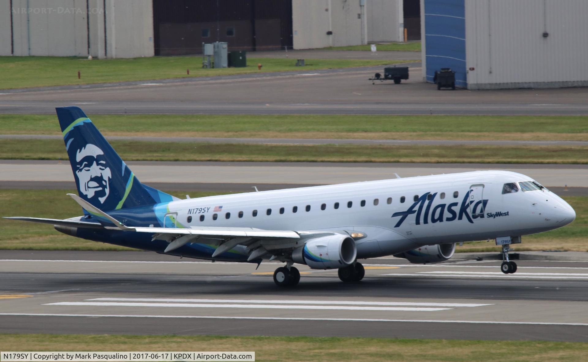 N179SY, 2016 Embraer 175LR (ERJ-170-200LR) C/N 17000565, ERJ 170-200 LR