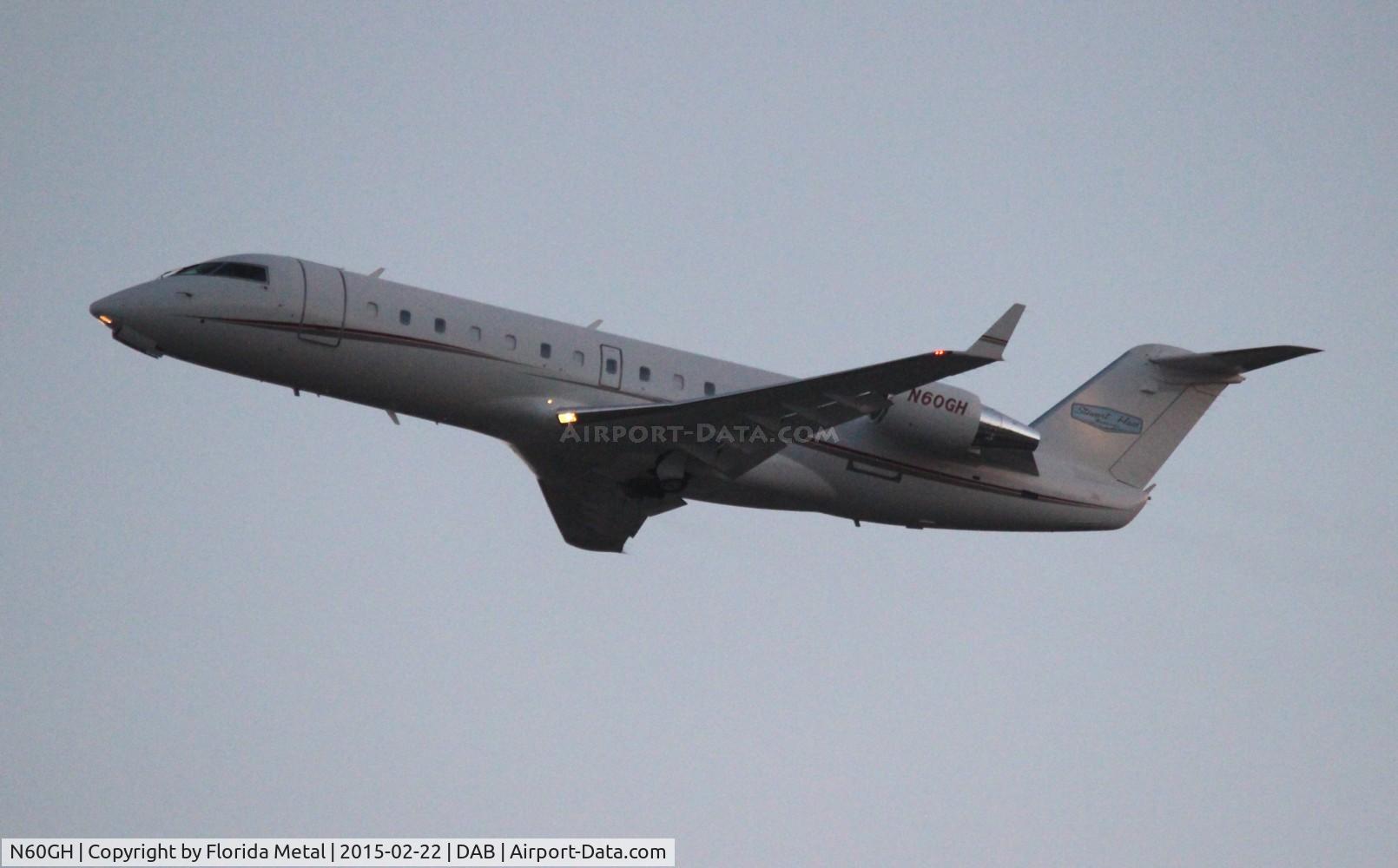 N60GH, 1998 Bombardier CRJ-200ER (CL-600-2B19) C/N 7274, Stewart Haas Racing