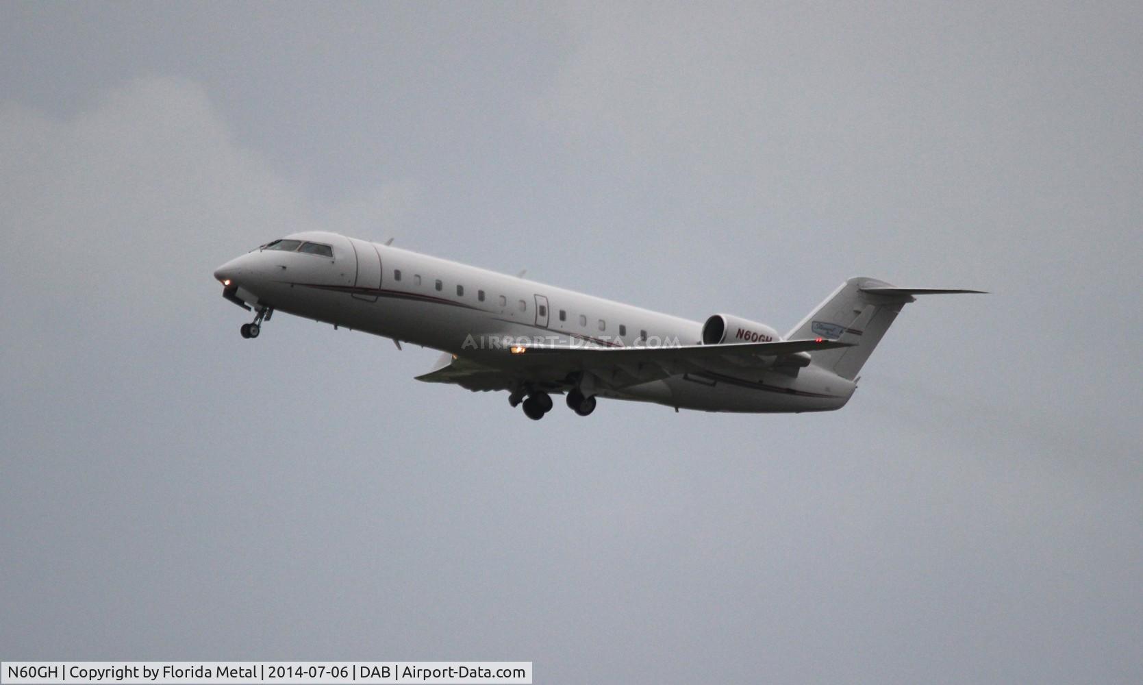 N60GH, 1998 Bombardier CRJ-200ER (CL-600-2B19) C/N 7274, Stewart Haas Racing