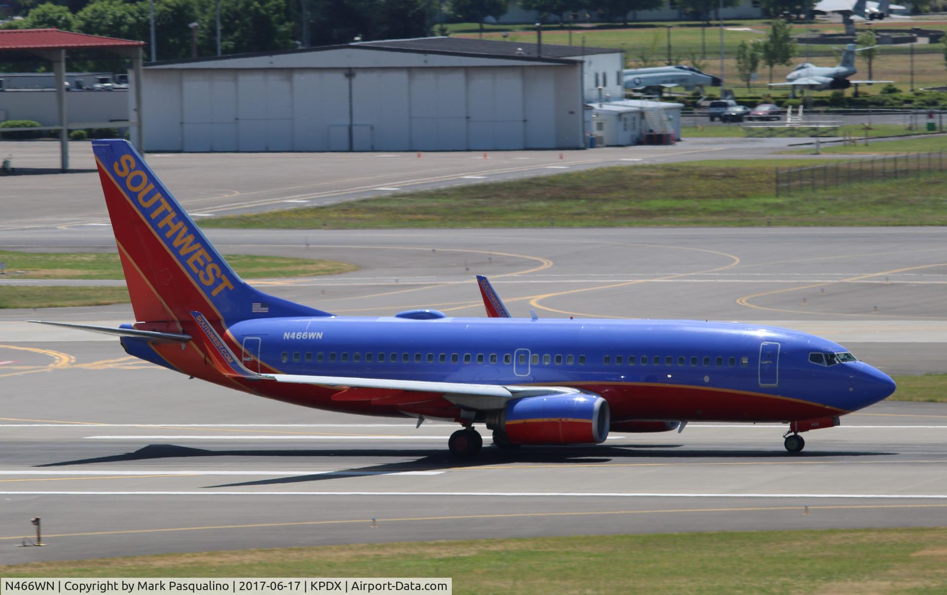 N466WN, 2004 Boeing 737-7H4 C/N 30677, Boeing 737-700