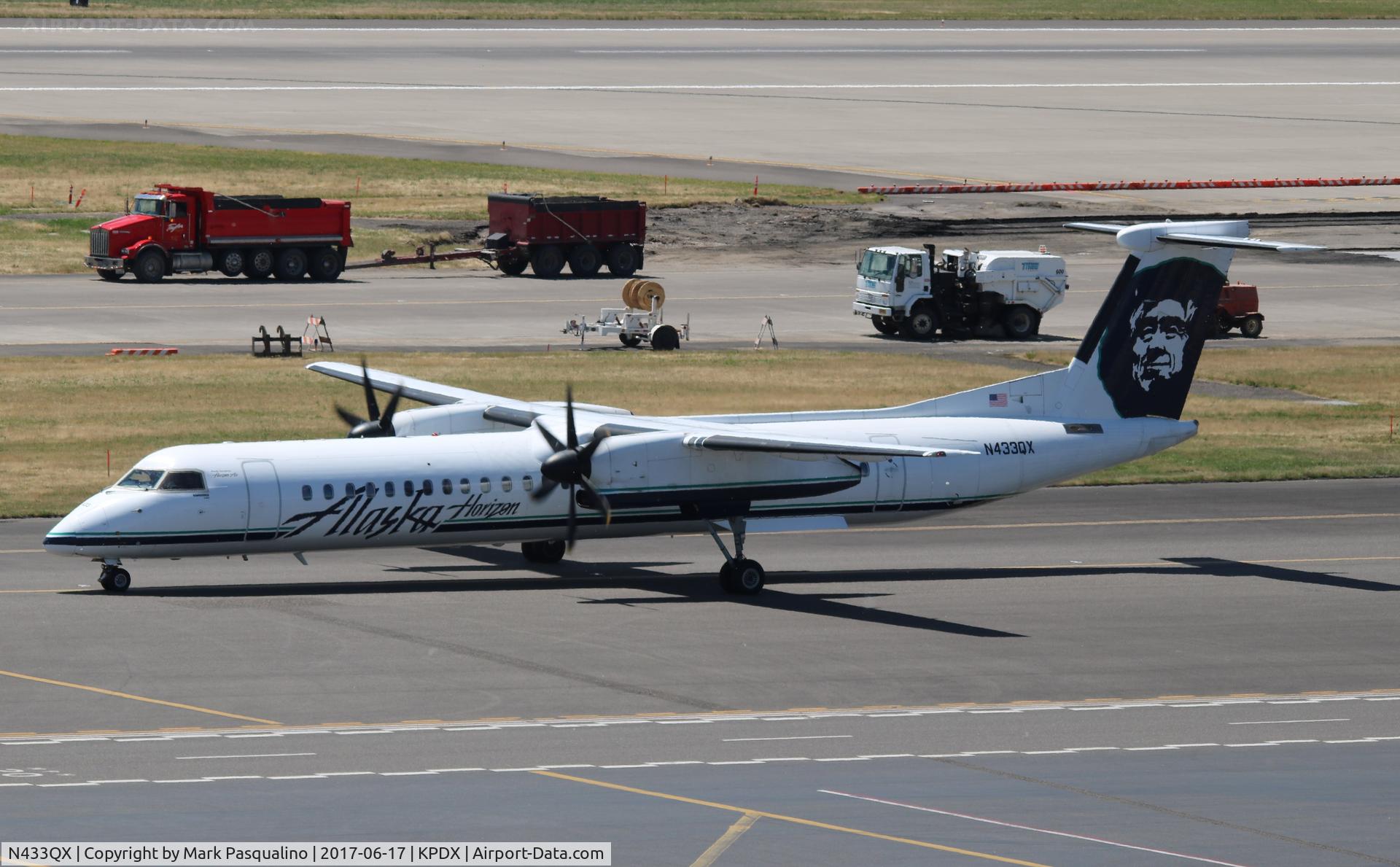 N433QX, 2008 Bombardier DHC-8-402 Dash 8 C/N 4210, DHC-8-402