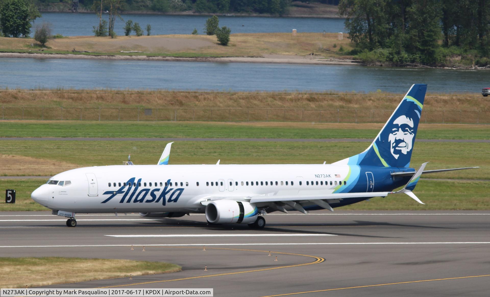 N273AK, 2017 Boeing 737-900/ER C/N 61554, Boeing 737-900