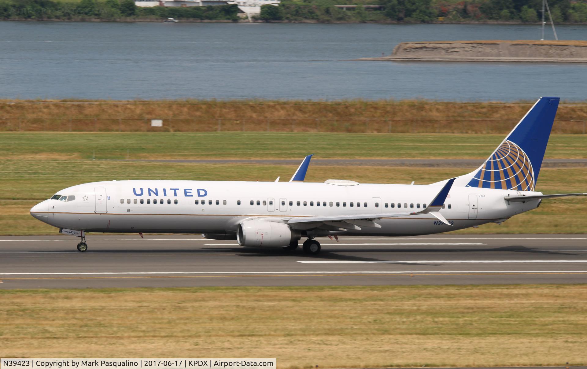 N39423, 2008 Boeing 737-924/ER C/N 32829, Boeing 737-900ER