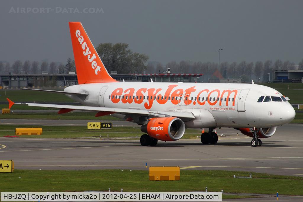 HB-JZQ, 2005 Airbus A319-111 C/N 2450, Taxiing