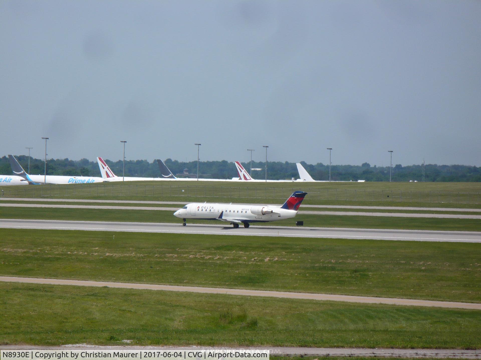 N8930E, 2004 Canadair CRJ-440 (CL-600-2B19) Regional Jet C/N 7930, Rather rare type of CRJ aircraft