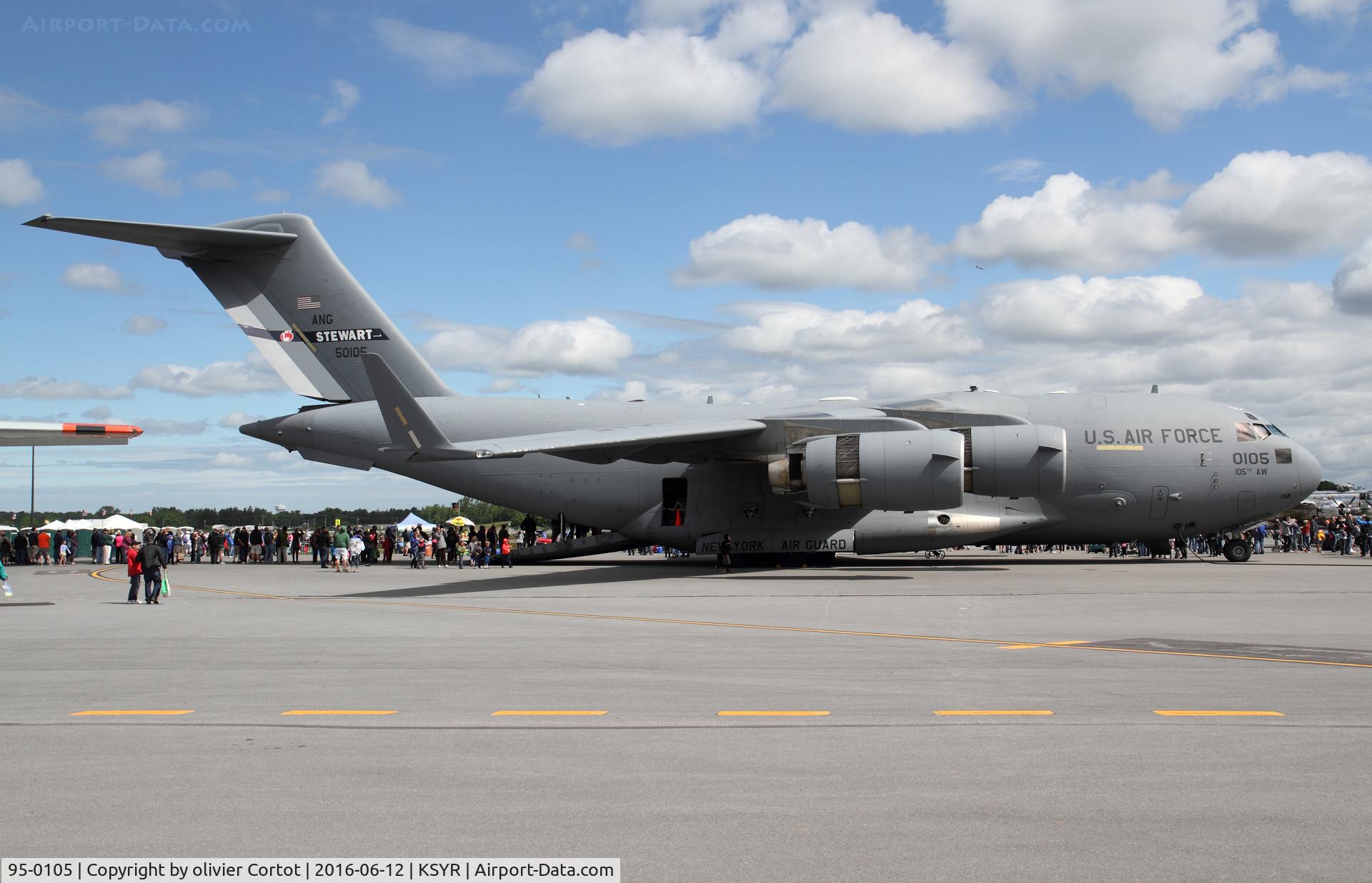 95-0105, 1995 McDonnell Douglas C-17A Globemaster III C/N P-30, Syracuze airshow