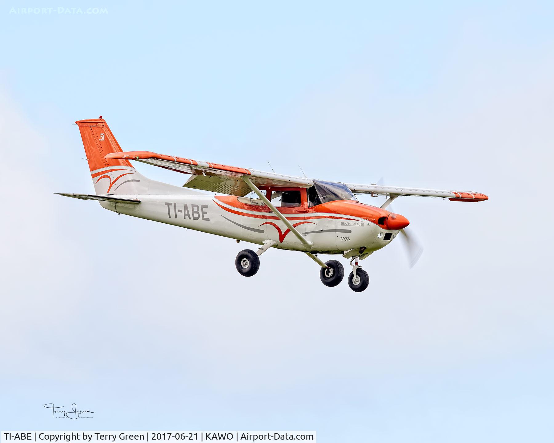 TI-ABE, Cessna 182 Skylane Skylane C/N 18261992, KAWO