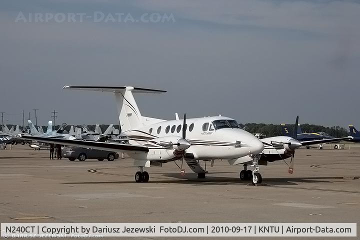 N240CT, 1982 Beech B200 King Air C/N BB-1063, Beech B200 King Air