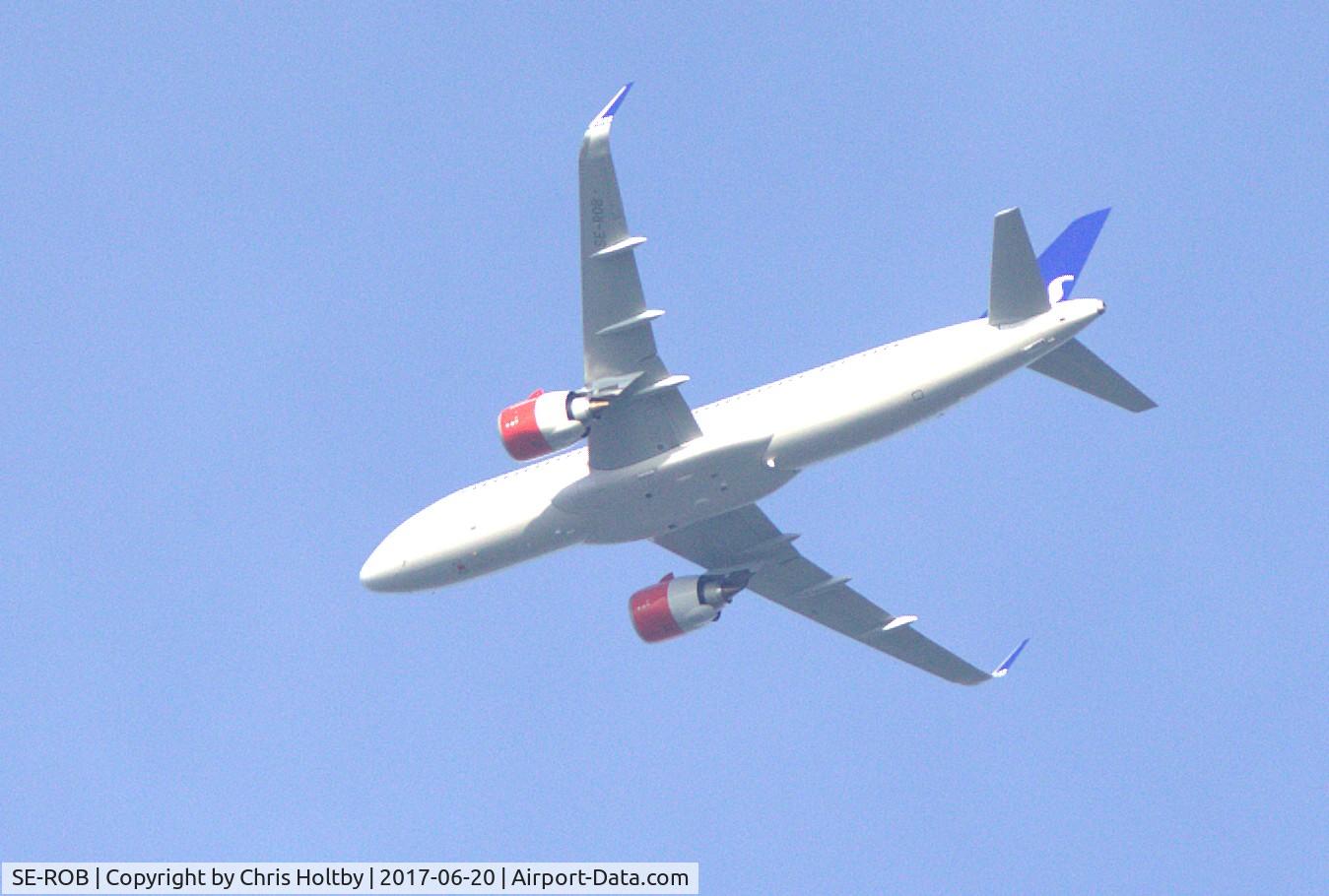 SE-ROB, 2017 Airbus A320-251N C/N 7676, Over Potters Bar, Herts having left LHR