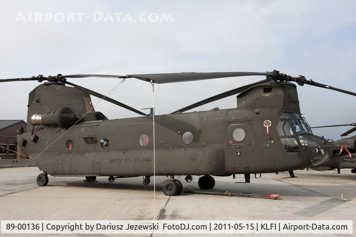 89-00136, 1989 Boeing Vertol CH-47D Chinook C/N M.3290, CH-47D Chinook 89-00136 from B Co 5-159 AVN Freight Train Fort Eustis, VA