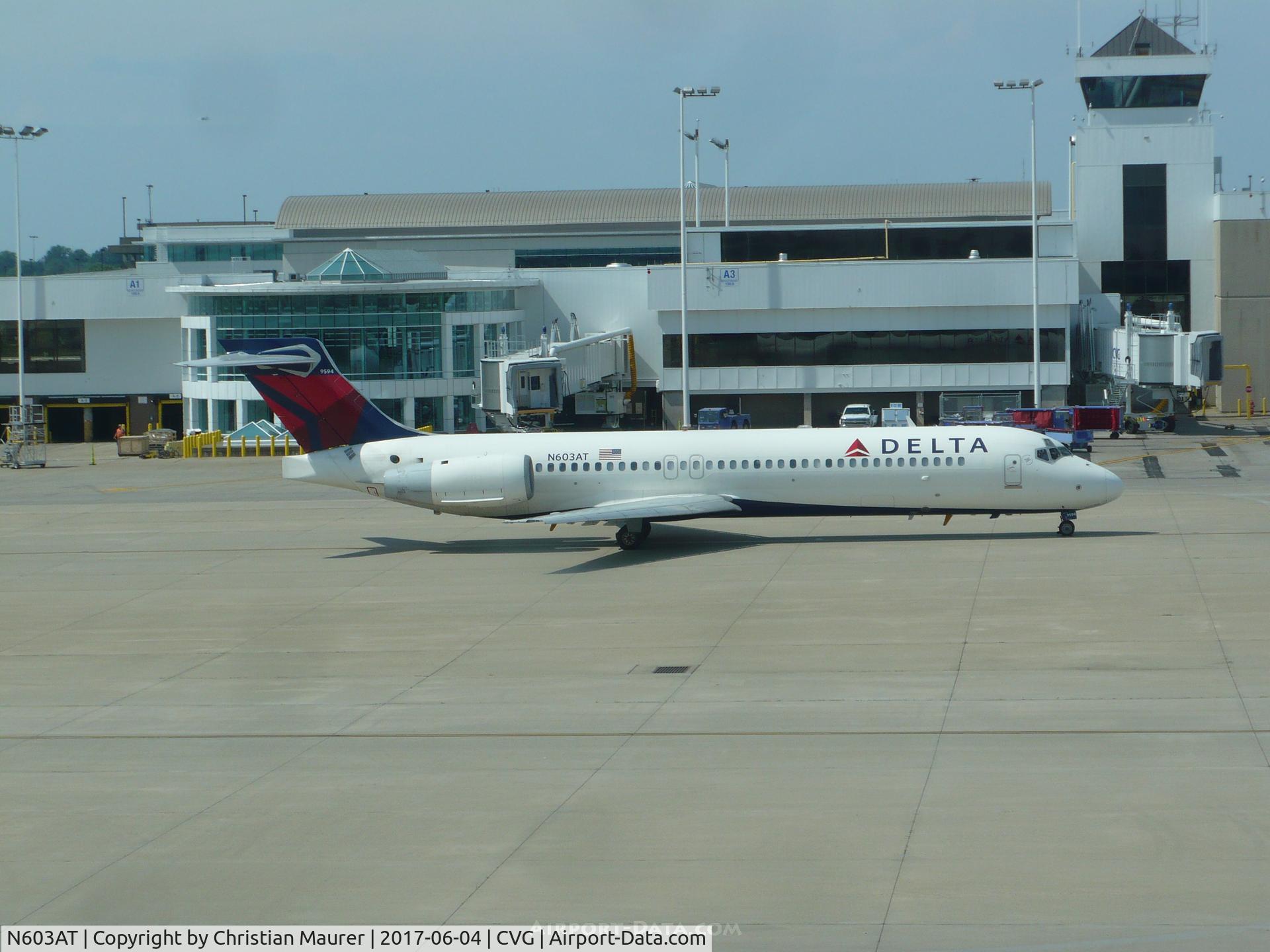 N603AT, 2001 Boeing 717-22A C/N 55127, Boeing 717-22A