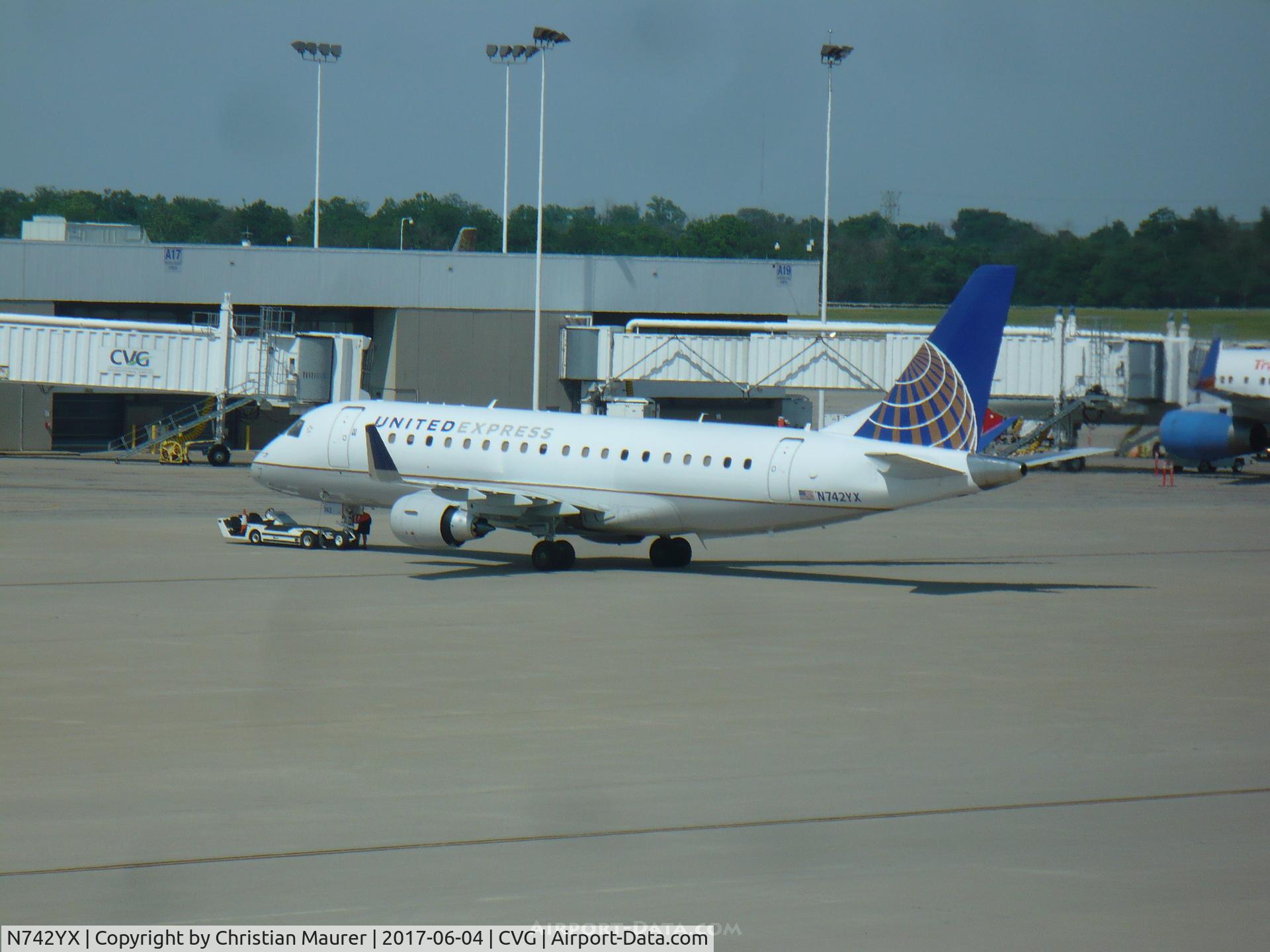 N742YX, 2017 Embraer 175LR (ERJ-170-200LR) C/N 17000654, ERJ-175LR