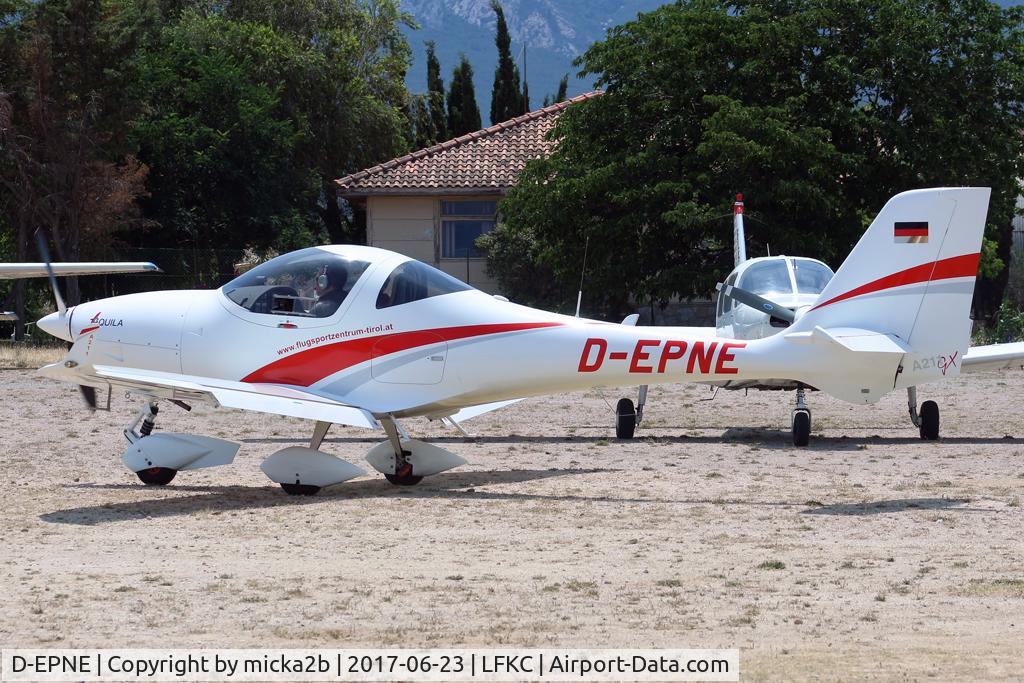 D-EPNE, Aquila A211 C/N AT01-100C-327, Taxiing