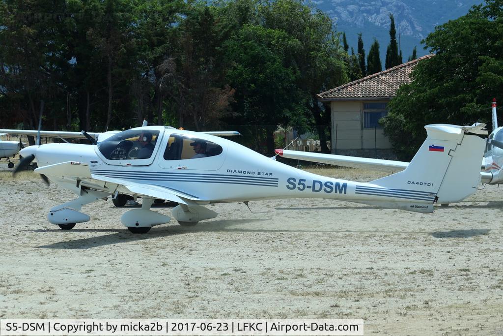 S5-DSM, 2004 Diamond DA-40D Diamond Star C/N D4.095, Taxiing