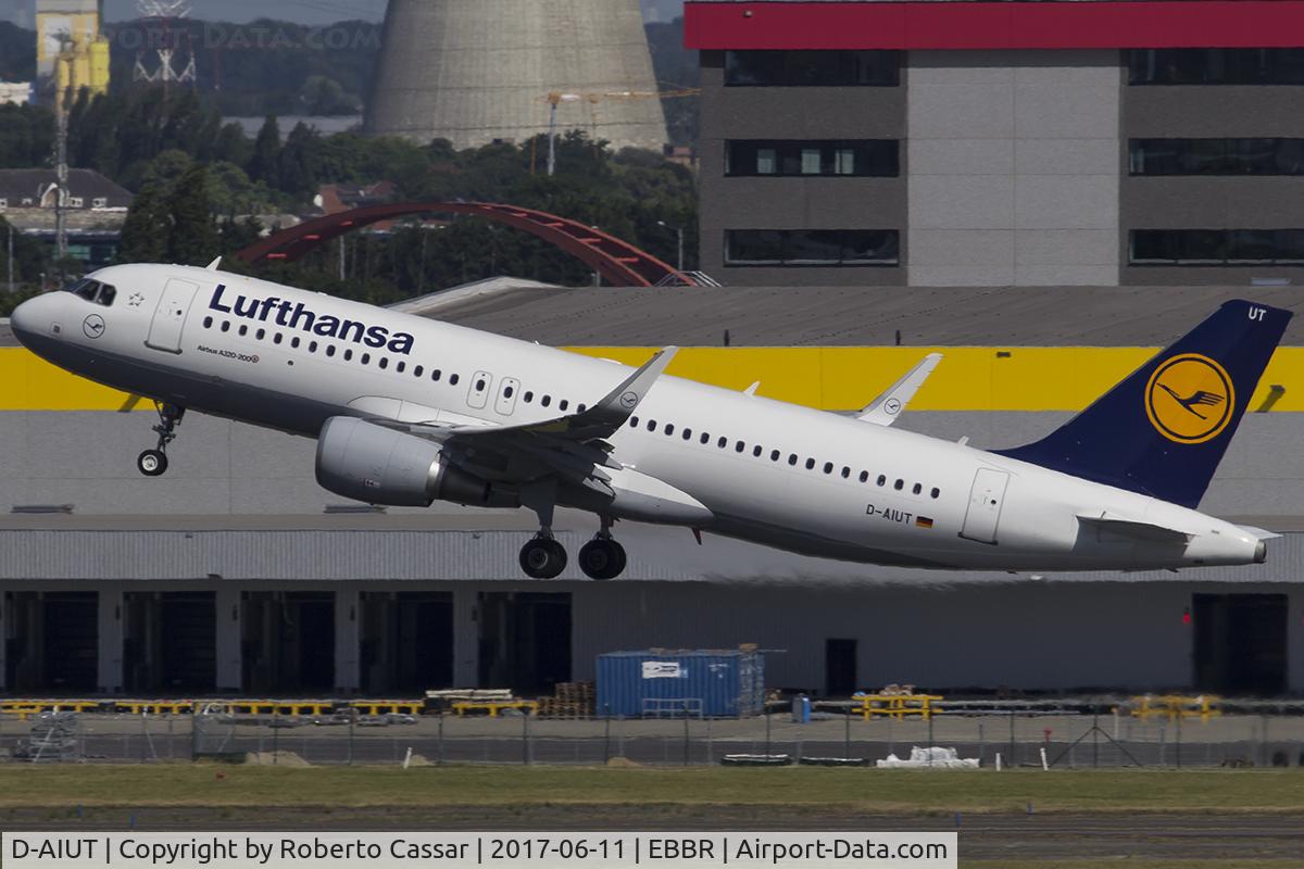 D-AIUT, 2016 Airbus A320-214 C/N 7115, Brussels