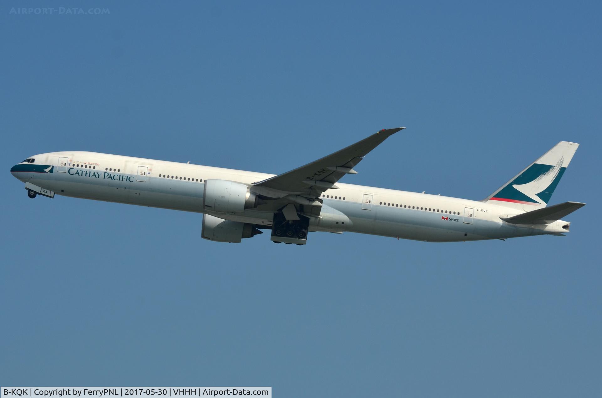 B-KQK, 2013 Boeing 777-367/ER C/N 41430, Cathay B773 departing it's base.