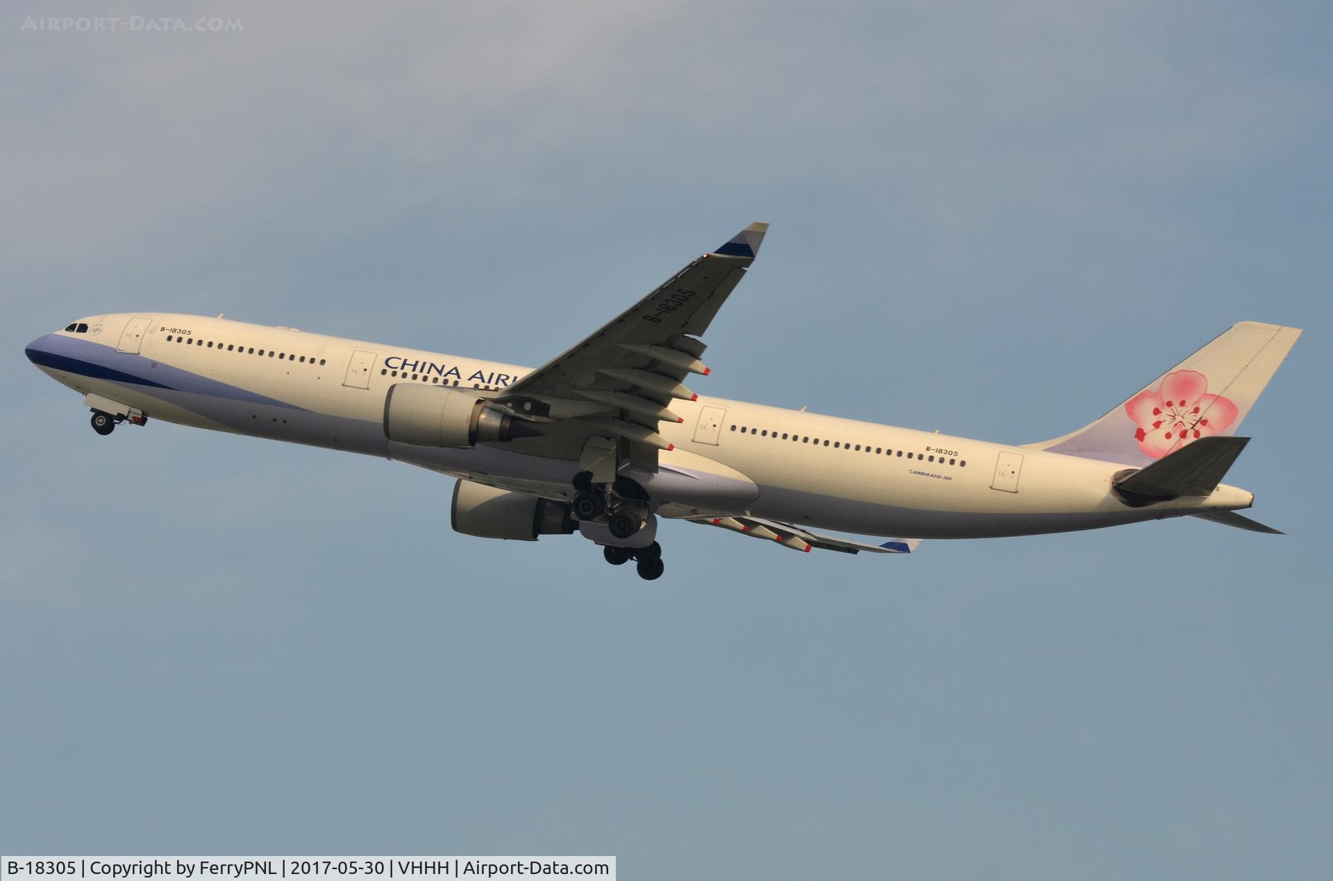 B-18305, 2005 Airbus A330-302 C/N 671, Take-off of China Airlines A333