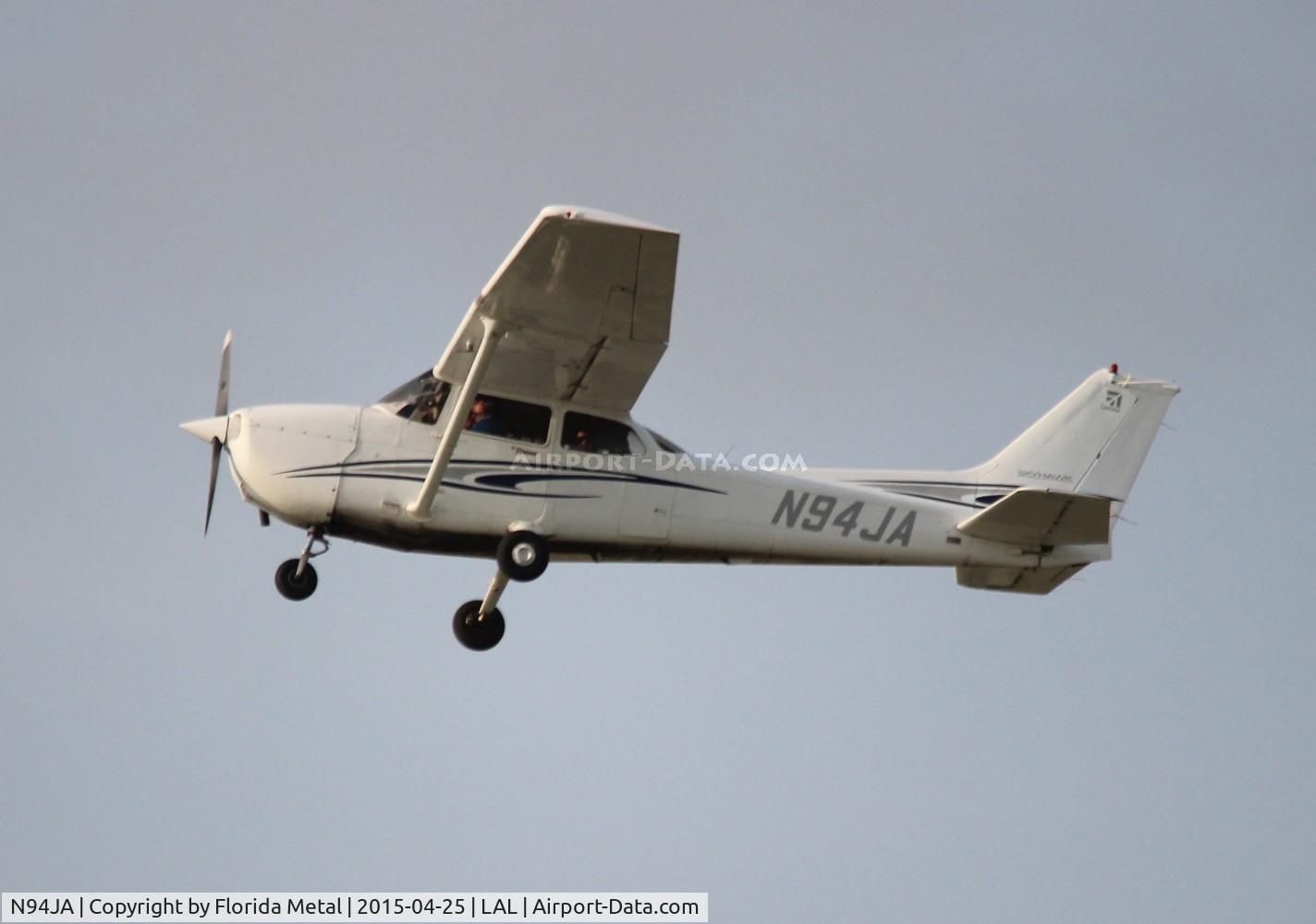 N94JA, 1998 Cessna 172R C/N 17280632, Skyhawk
