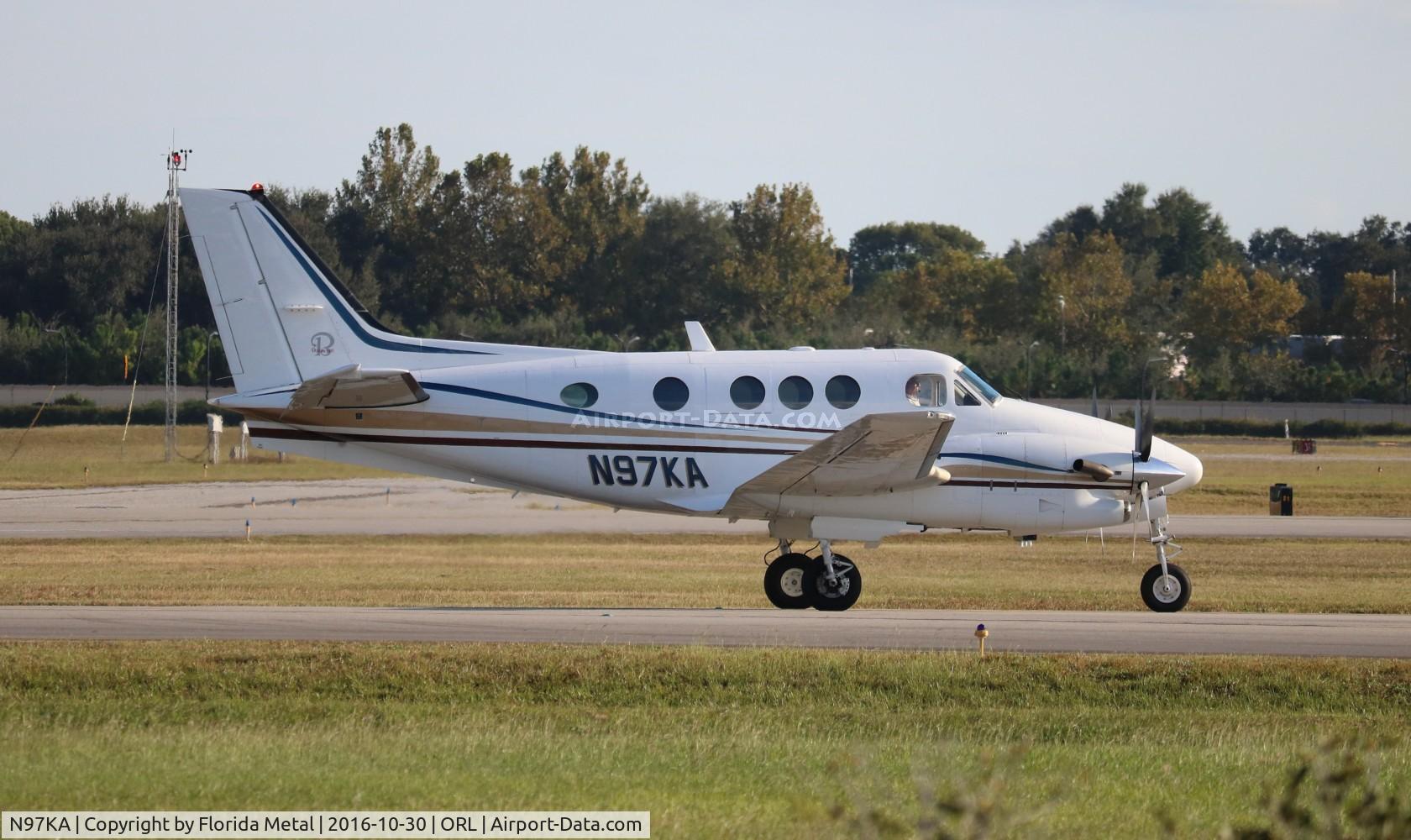 N97KA, 1997 Raytheon Aircraft Company C90A C/N LJ-1469, Beech C90A