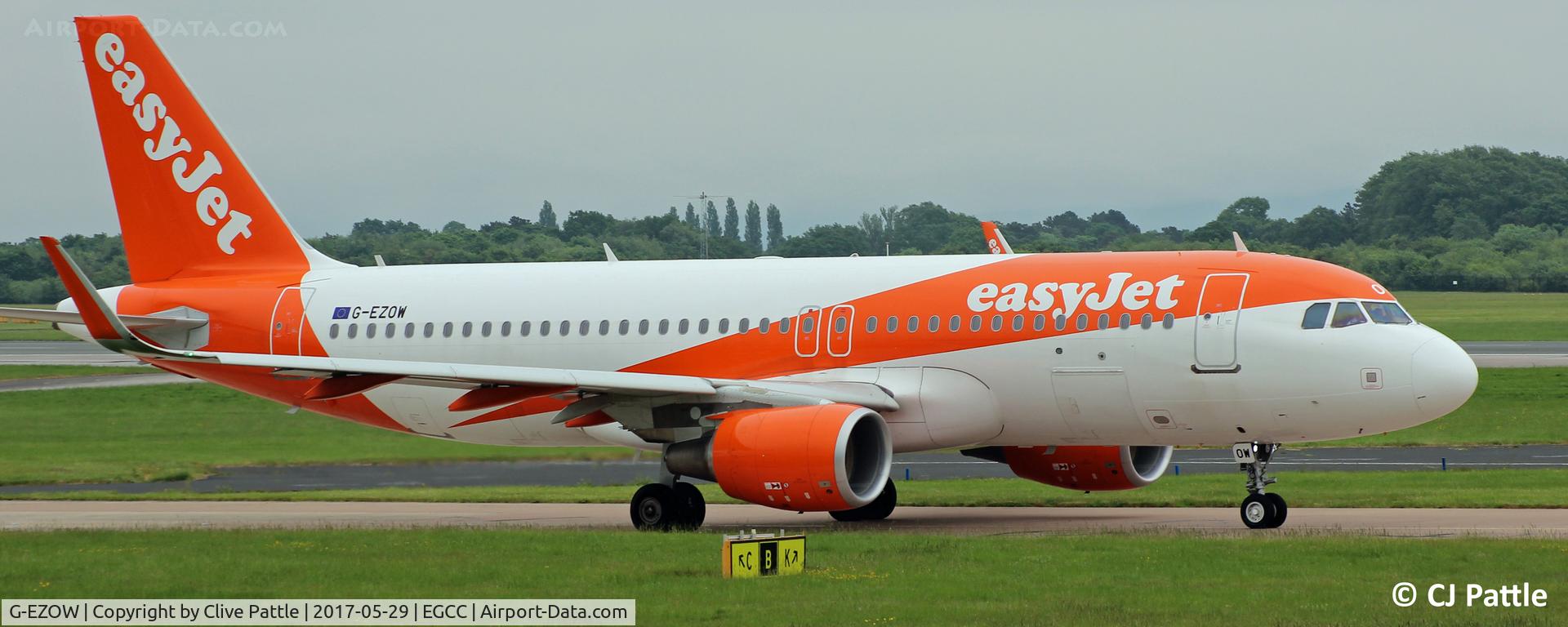 G-EZOW, 2015 Airbus A320-214 C/N 6834, In action at Manchester EGCC