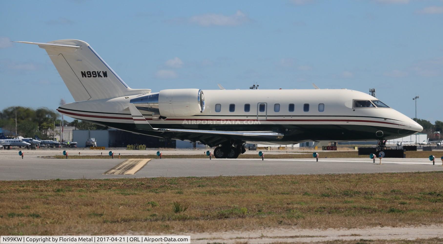 N99KW, 2011 Bombardier Challenger 605 (CL-600-2B16) C/N 5877, Challenger 605