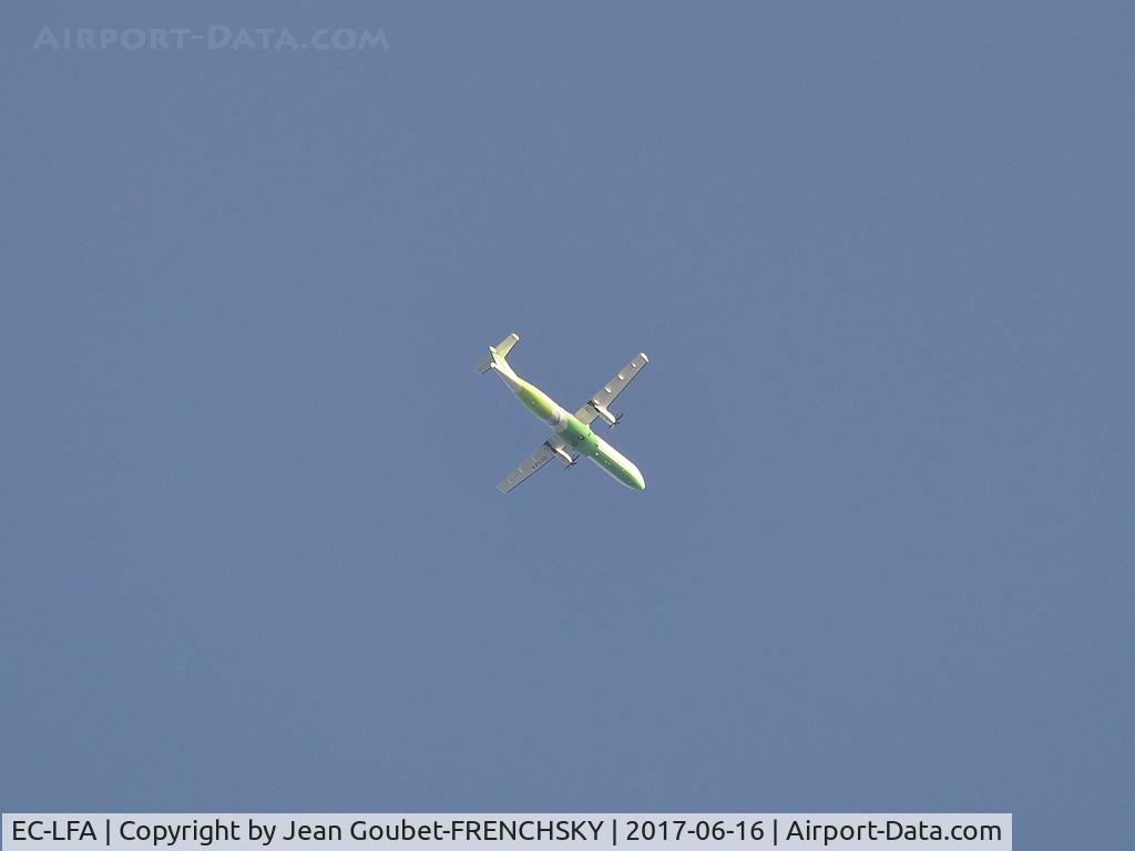 EC-LFA, 2010 ATR 72-212A C/N 902, NT4671	Lanzarote (ACE) to Tenerife (TFN) above Playa Blanca