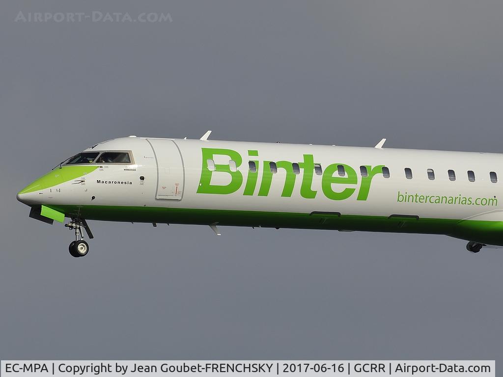 EC-MPA, 2017 Bombardier CRJ-1000ER NG (CL-600-2E25) C/N 19054, 