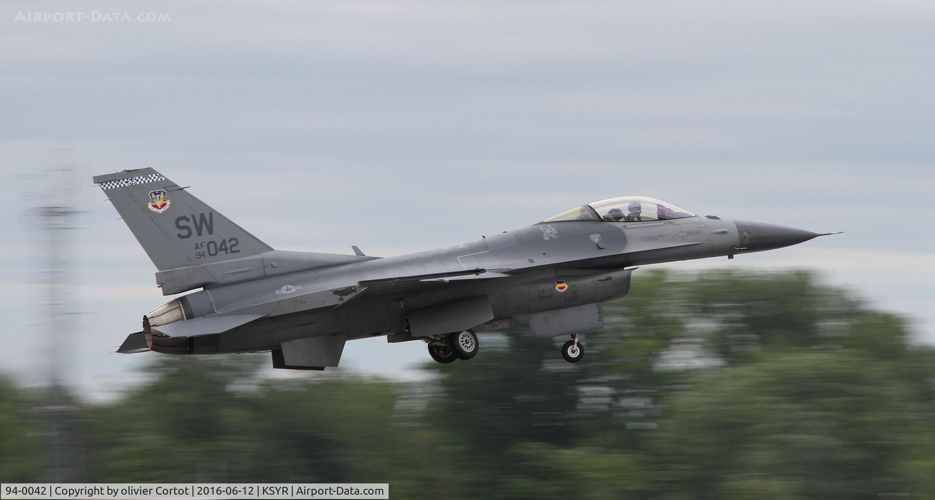94-0042, Lockheed F-16CM Fighting Falcon C/N CC-194, Syracuse airshow