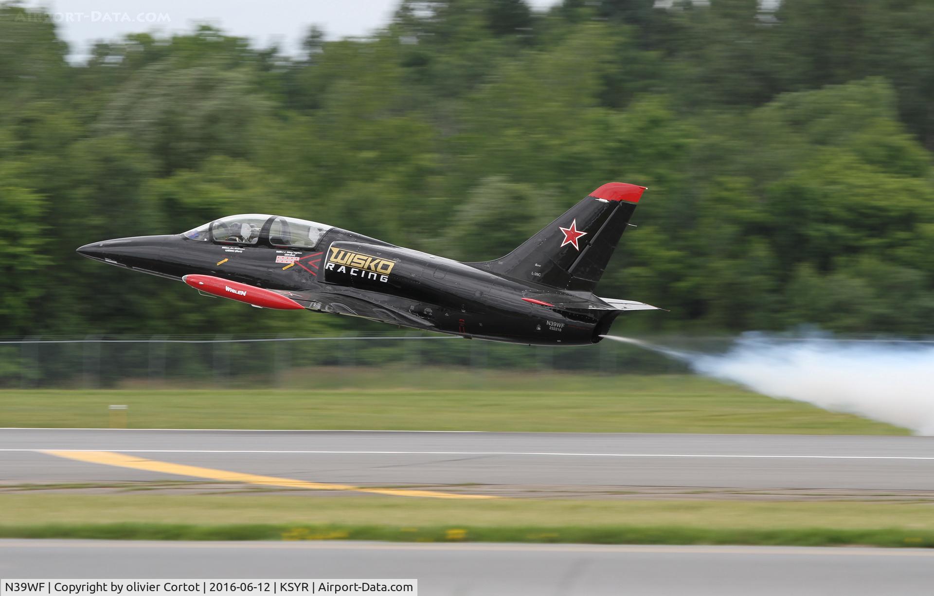 N39WF, 1982 Aero L-39 Albatros C/N 232218, Syracuse airshow