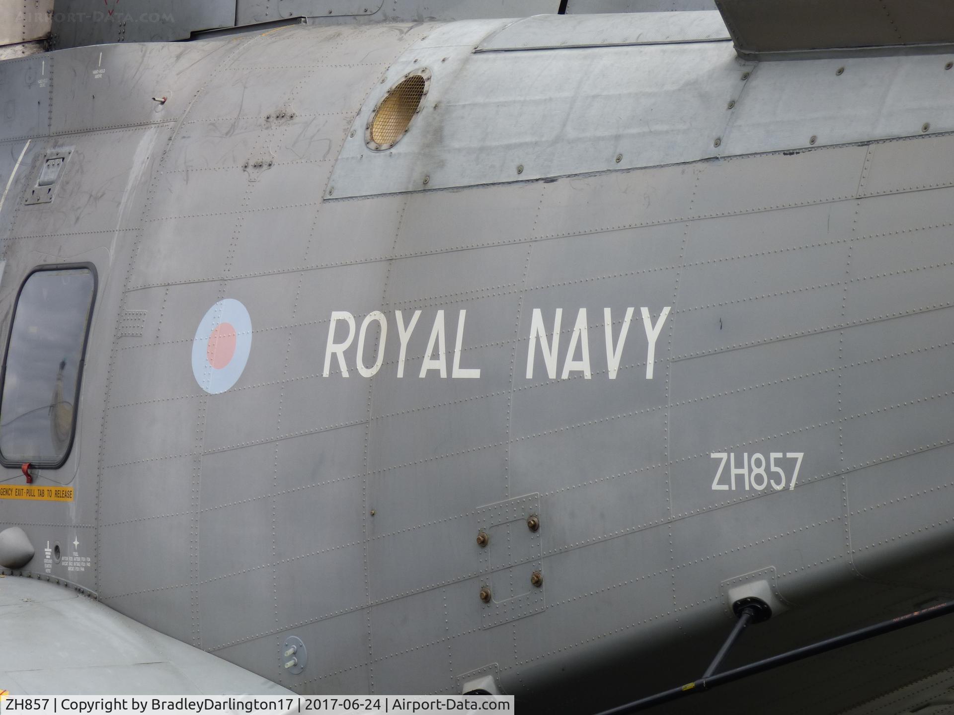 ZH857, AgustaWestland EH-101 Merlin HM.2 C/N 50151/RN37/MCSP17, ZH857 On Plymouth Hoe