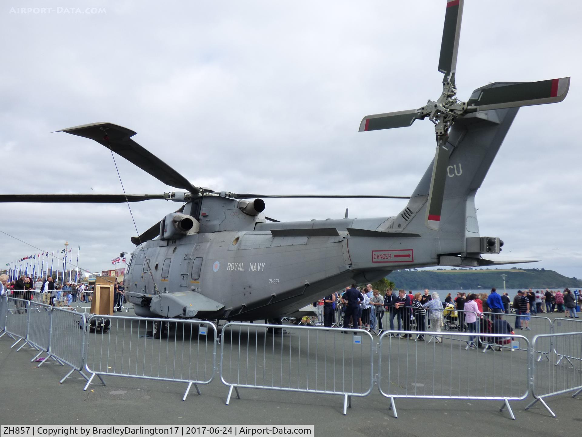 ZH857, AgustaWestland EH-101 Merlin HM.2 C/N 50151/RN37/MCSP17, ZH857 on plymouth hoe