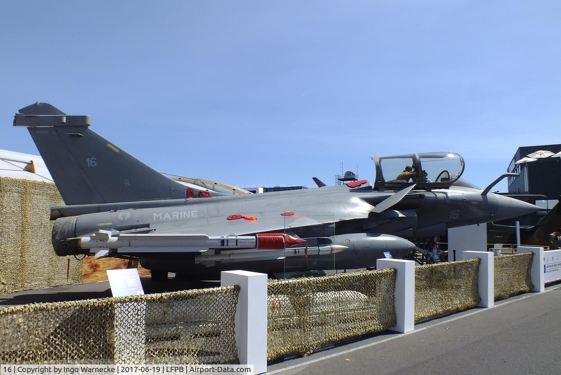 16, Dassault Rafale M C/N 16, Dassault Rafale M of the Aéronautique Navale at the Aerosalon 2017, Paris