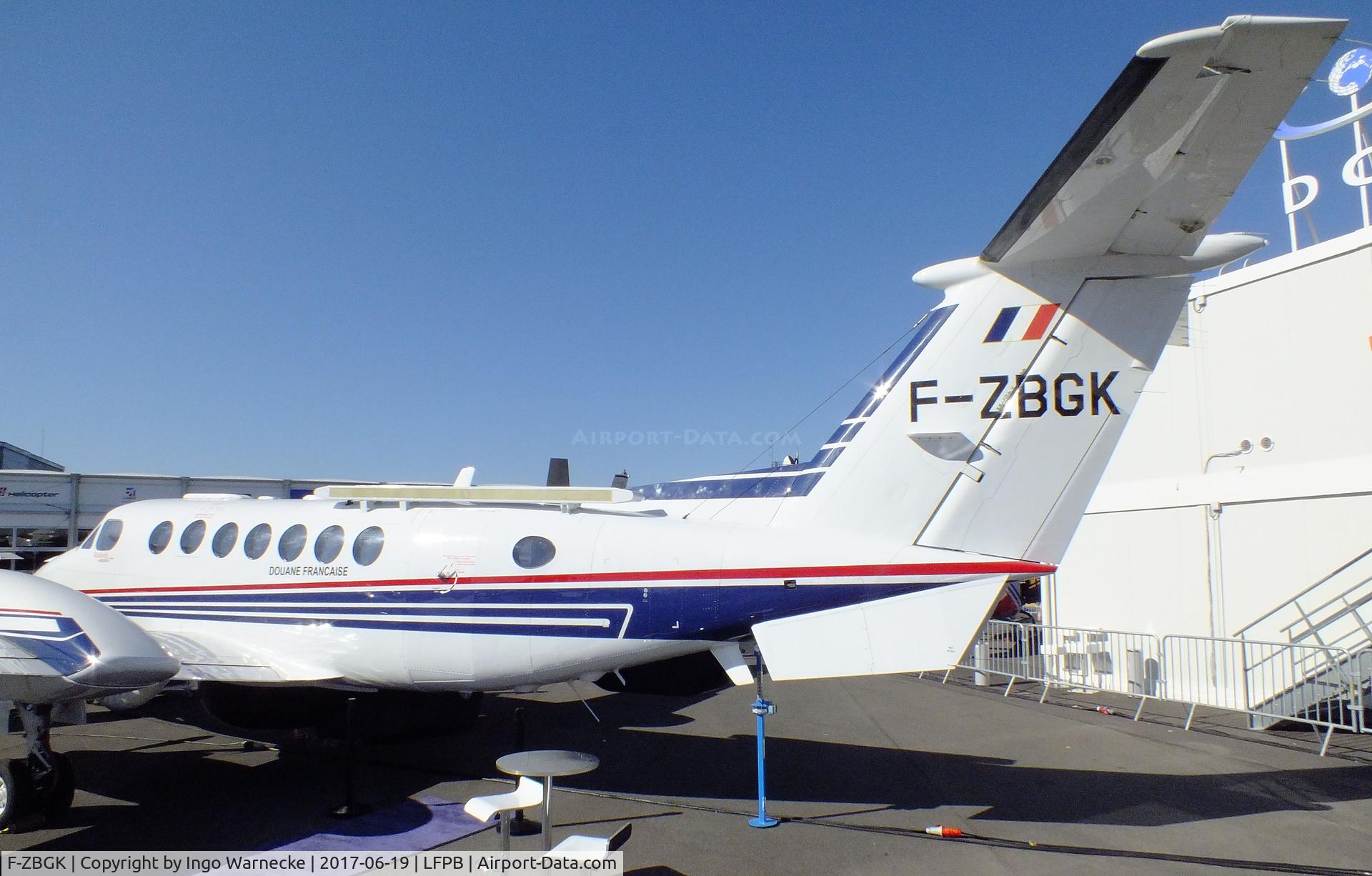 F-ZBGK, 2009 Beech Super King Air 350 C/N FL-682, Beechcraft Super King Air 350 of the Douane Francaise (french customs) at the Aerosalon 2017, Paris