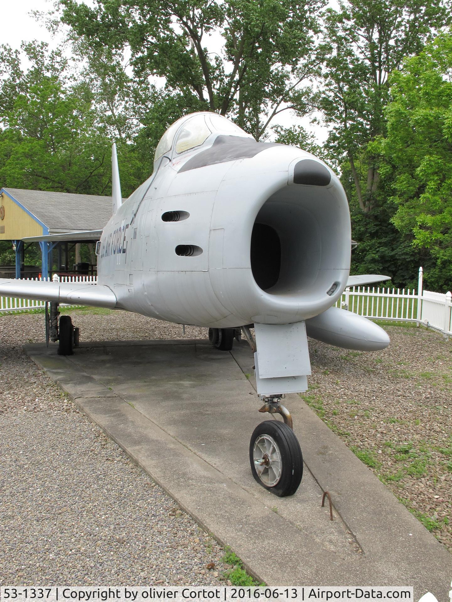 53-1337, 1953 North American F-86H Sabre C/N 203-109, note the 20mm cannons of the H version